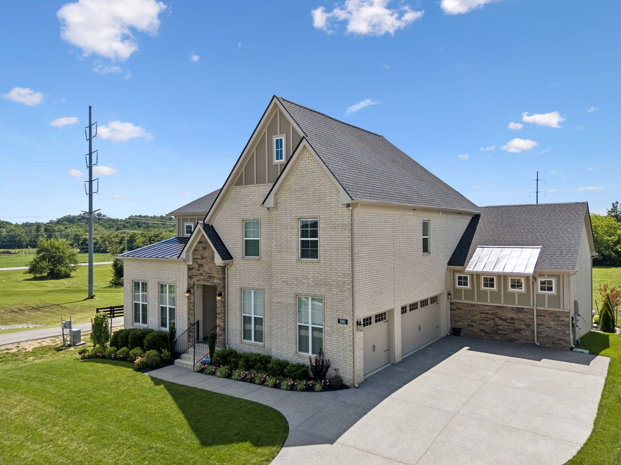 5011 High Park Hill Dr
