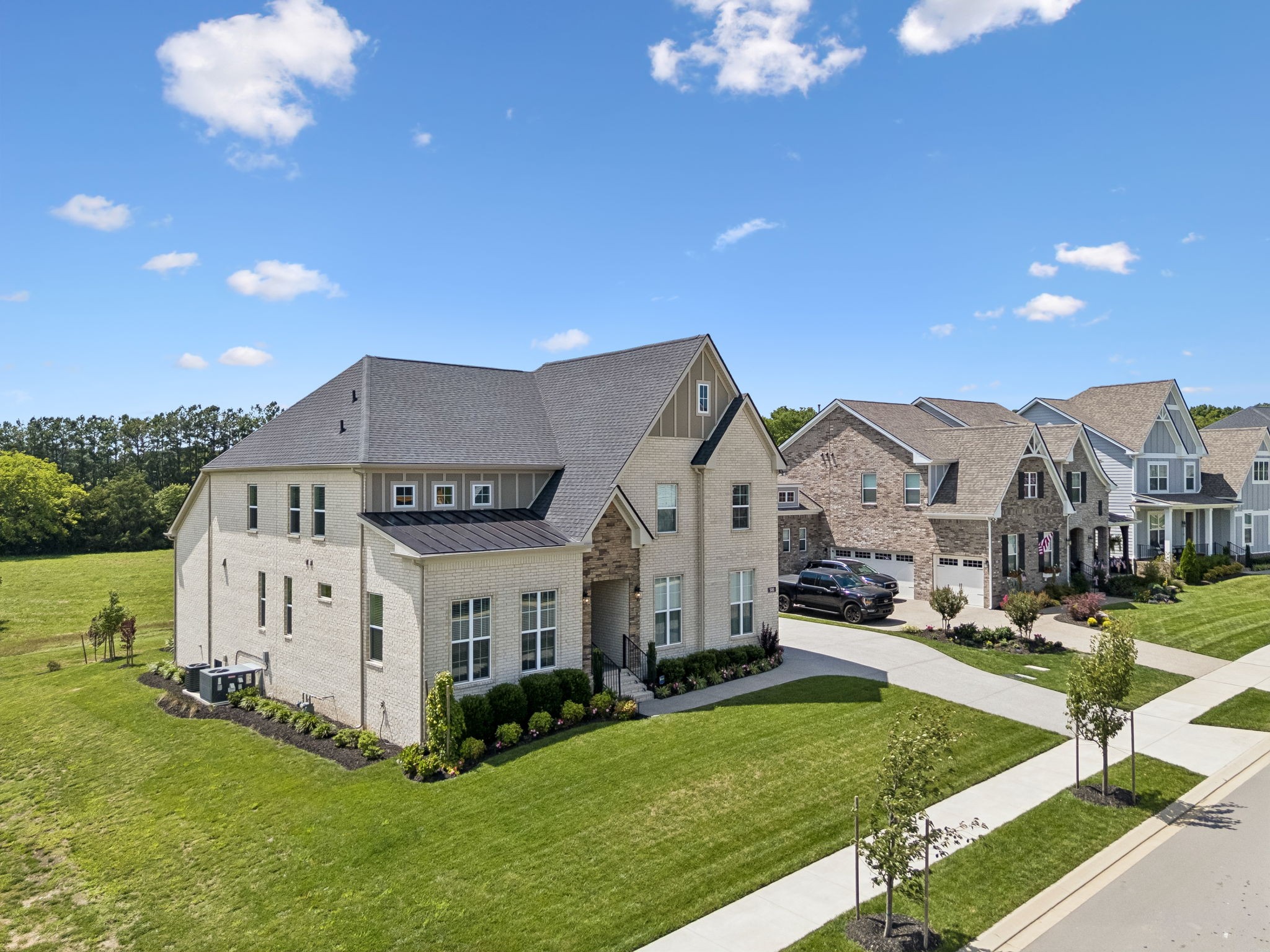 5011 High Park Hill Dr
