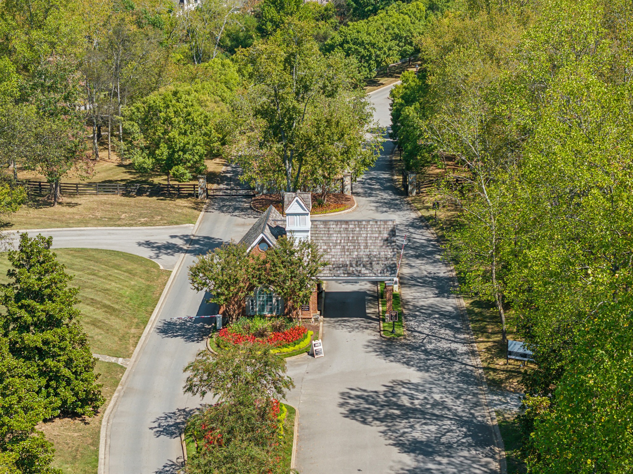 5011 High Park Hill Dr