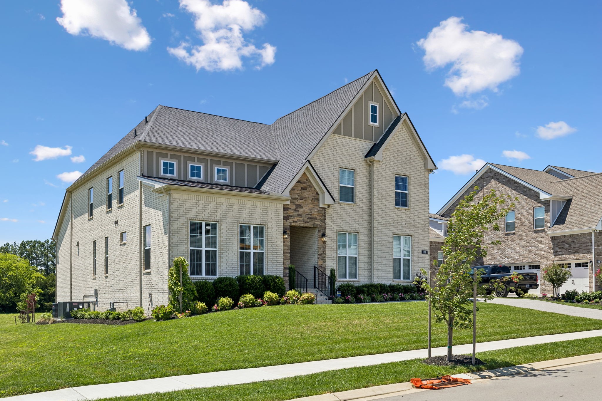 5011 High Park Hill Dr