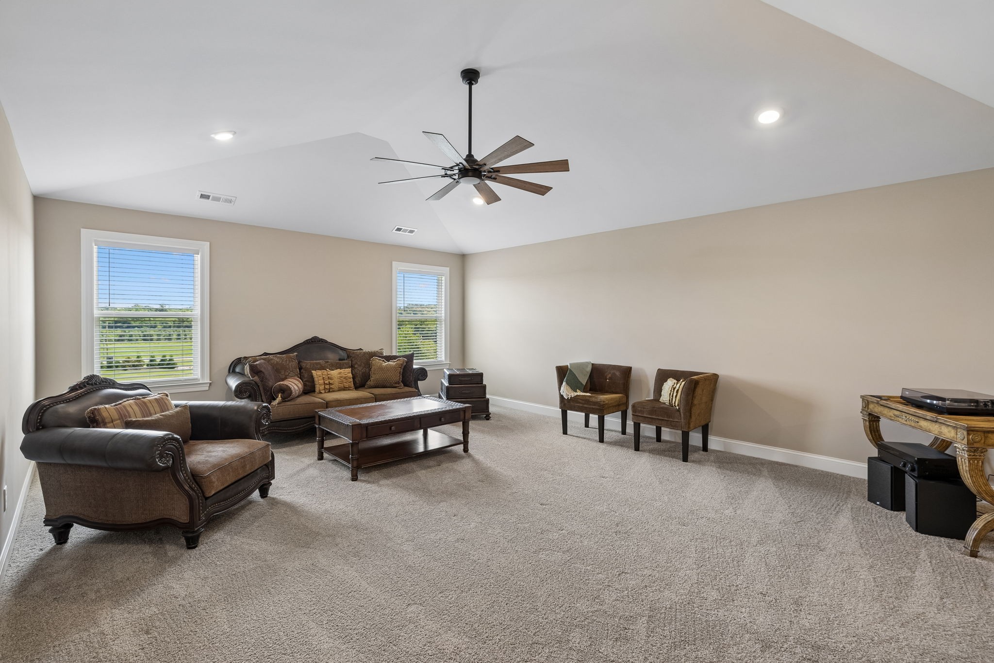 5011 High Park Hill Dr