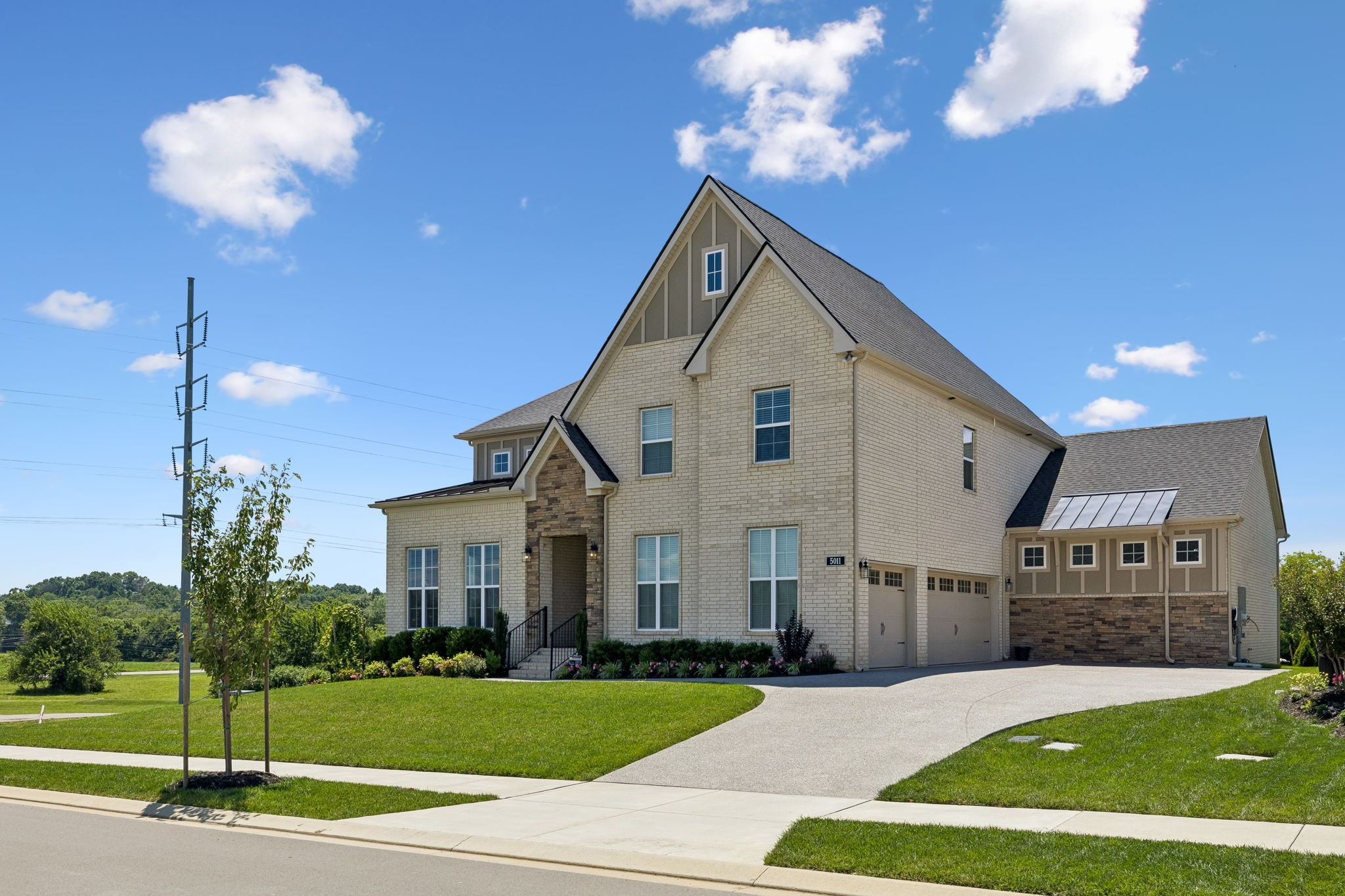 5011 High Park Hill Dr