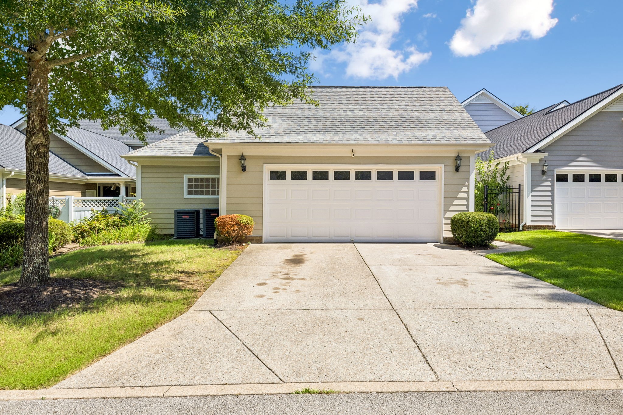 107 Tulip Ln