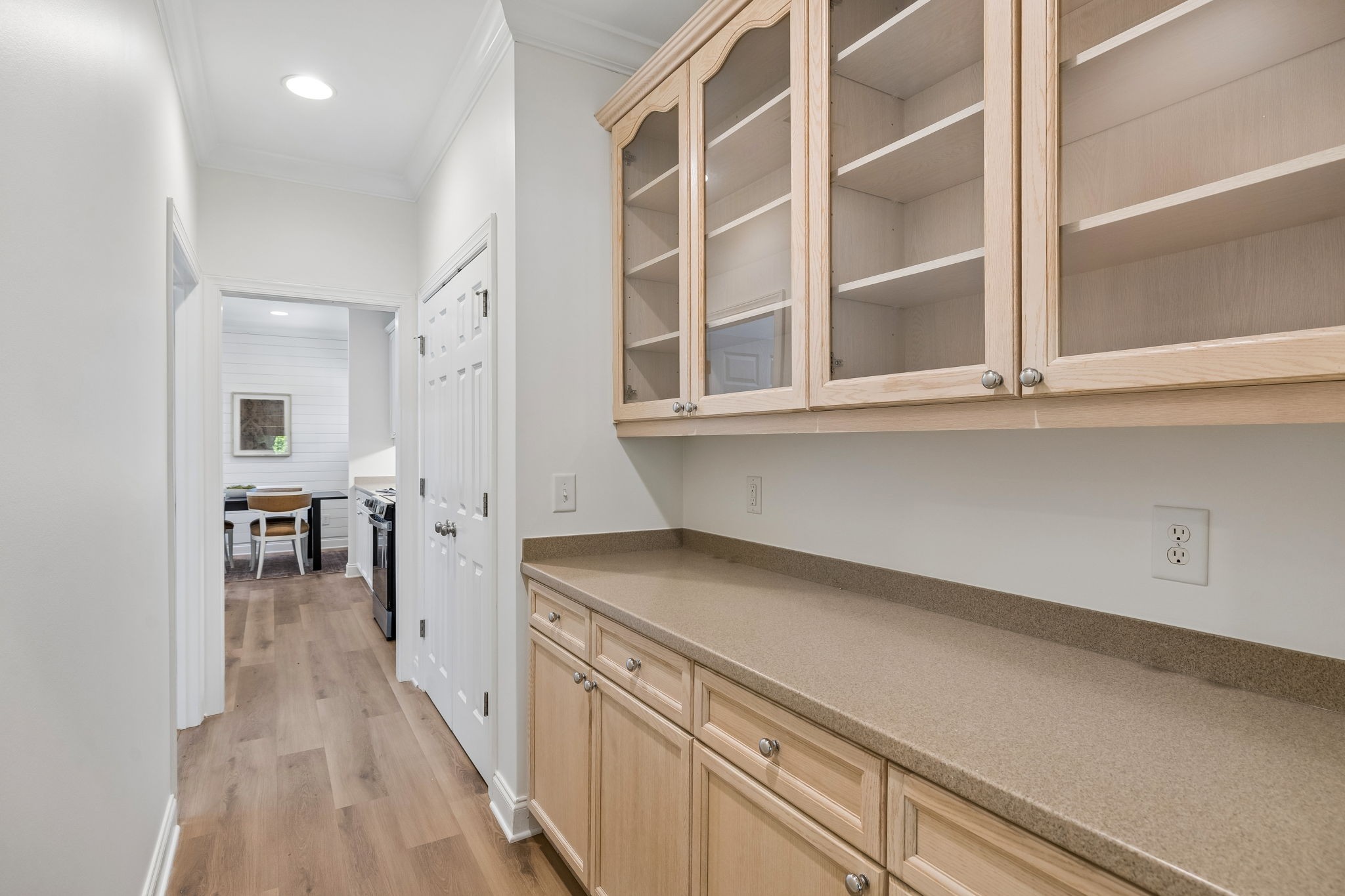107 Tulip Ln