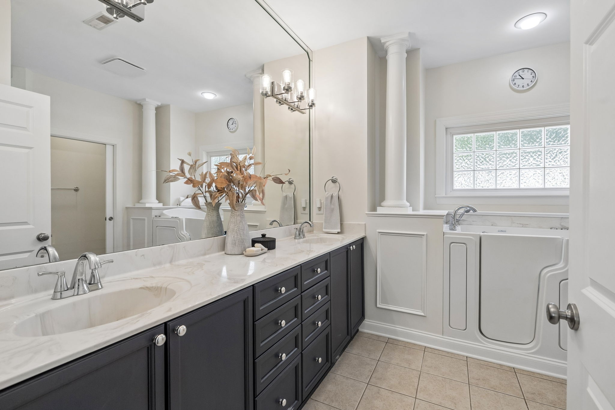 107 Tulip Ln
