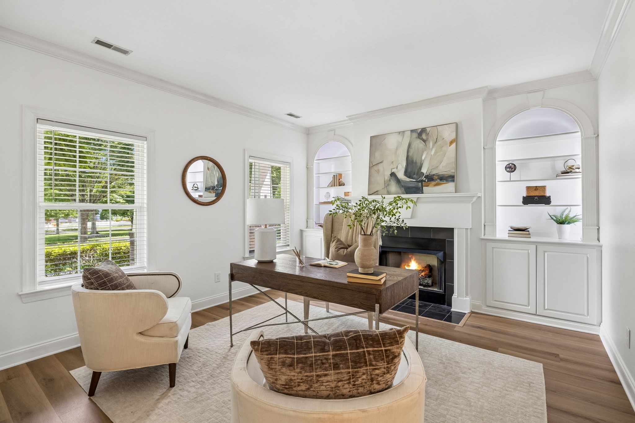 107 Tulip Ln