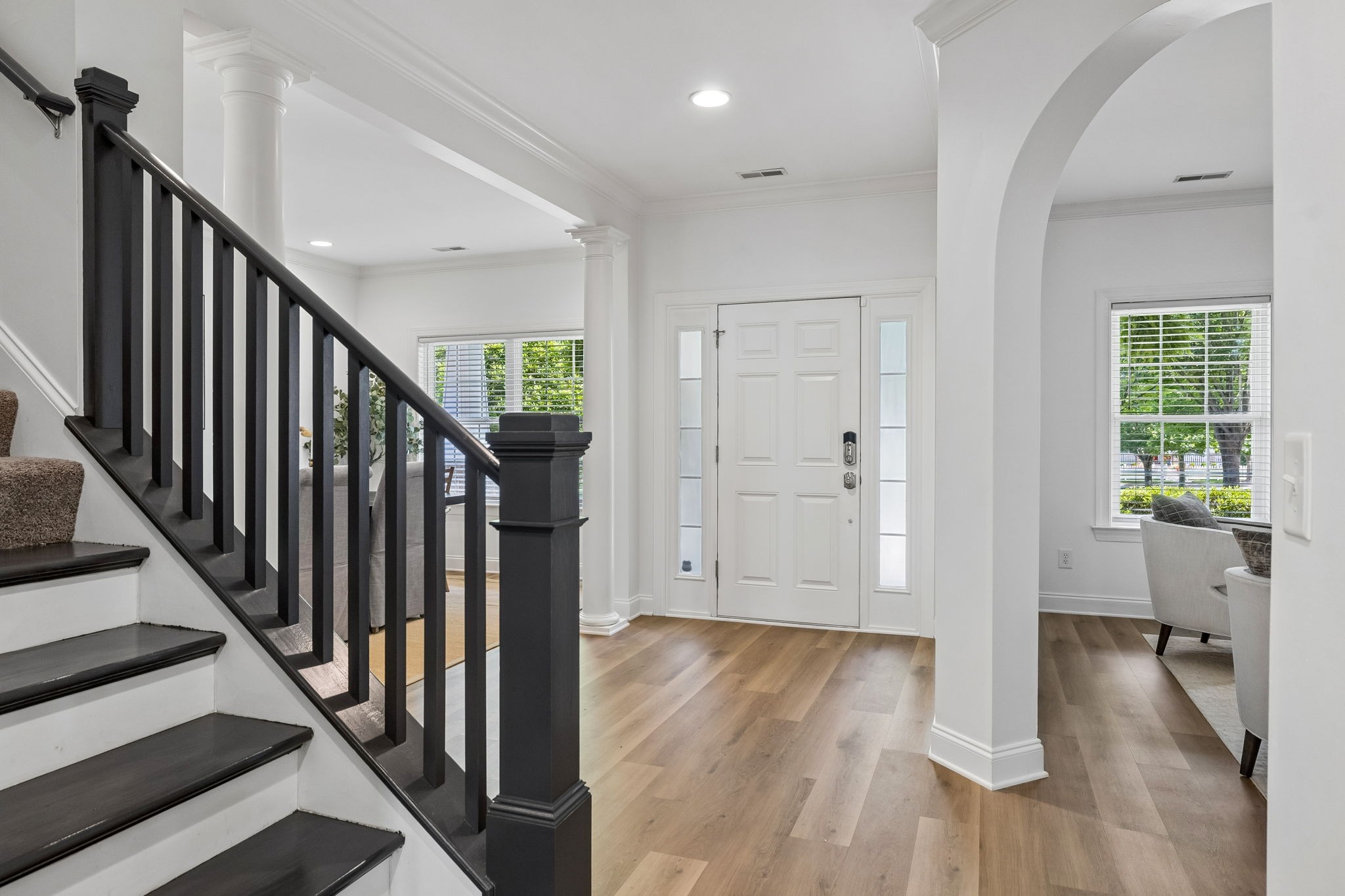 107 Tulip Ln