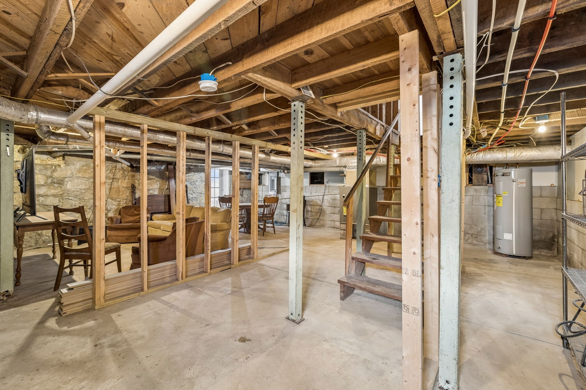 106 Carolyn Ave