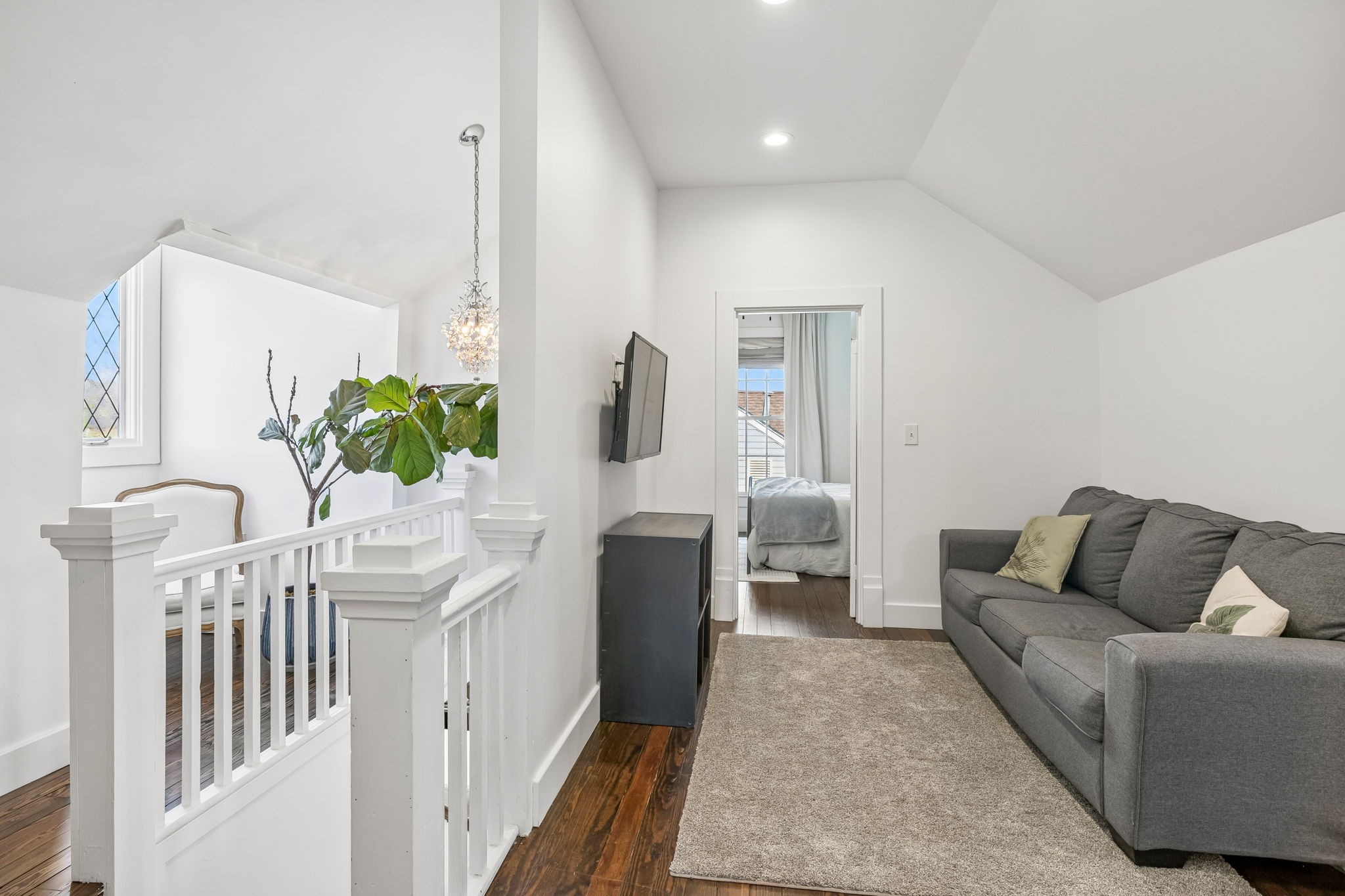 106 Carolyn Ave