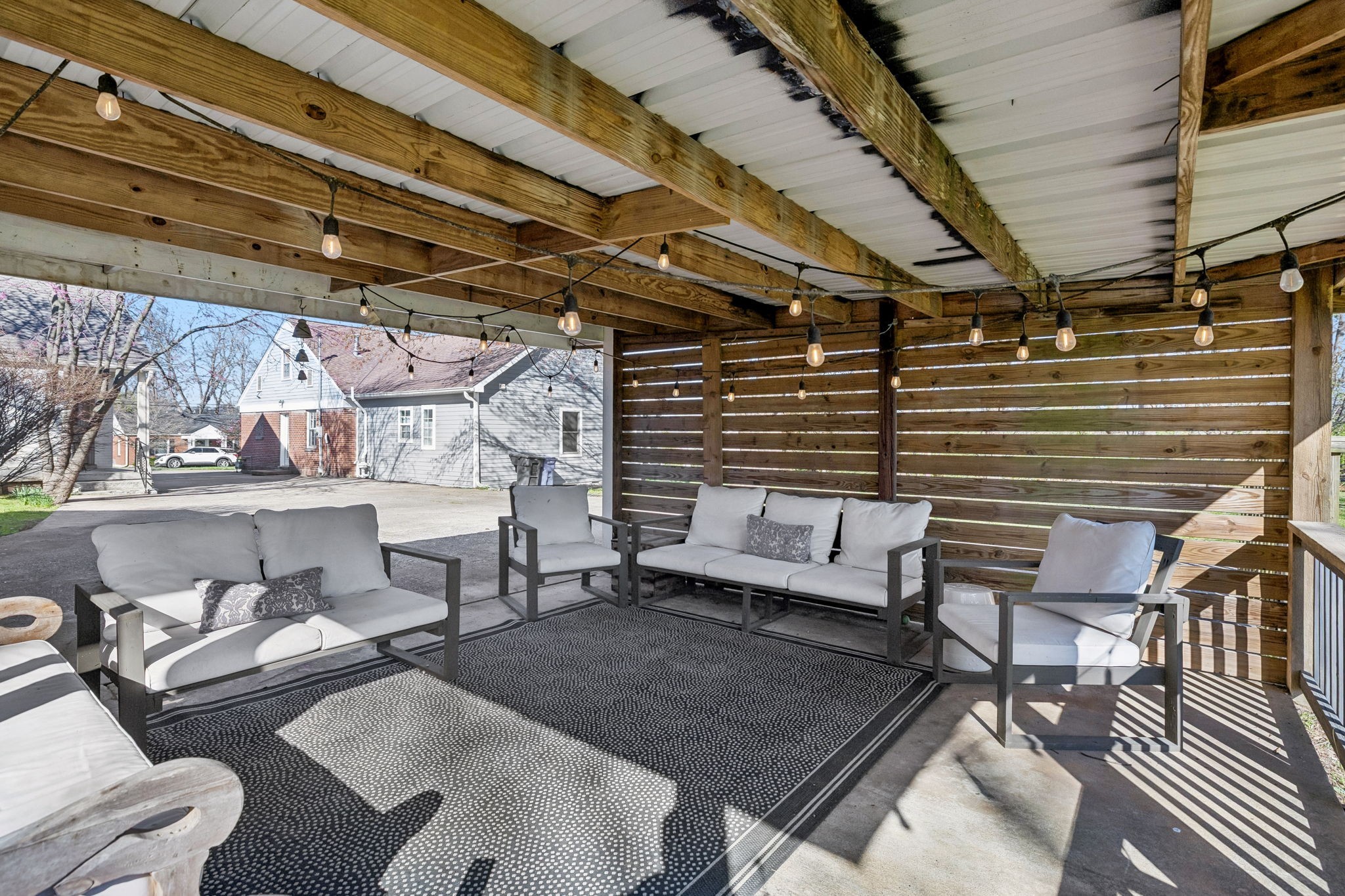 106 Carolyn Ave
