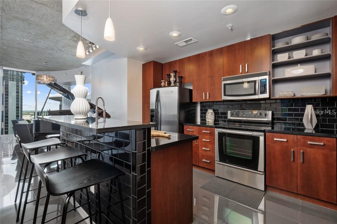 155 S COURT AVE #1610