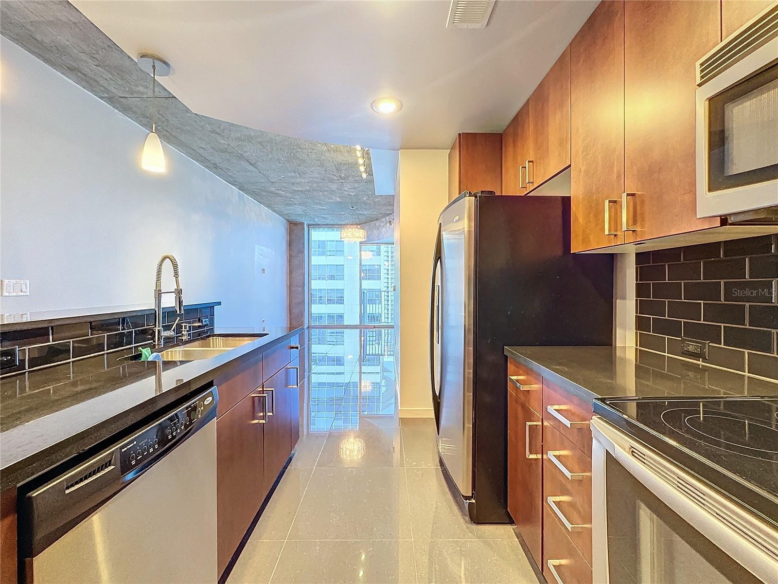 155 S COURT AVE #1610