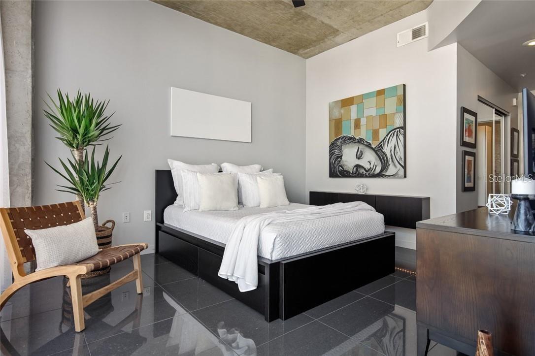 155 S COURT AVE #1610