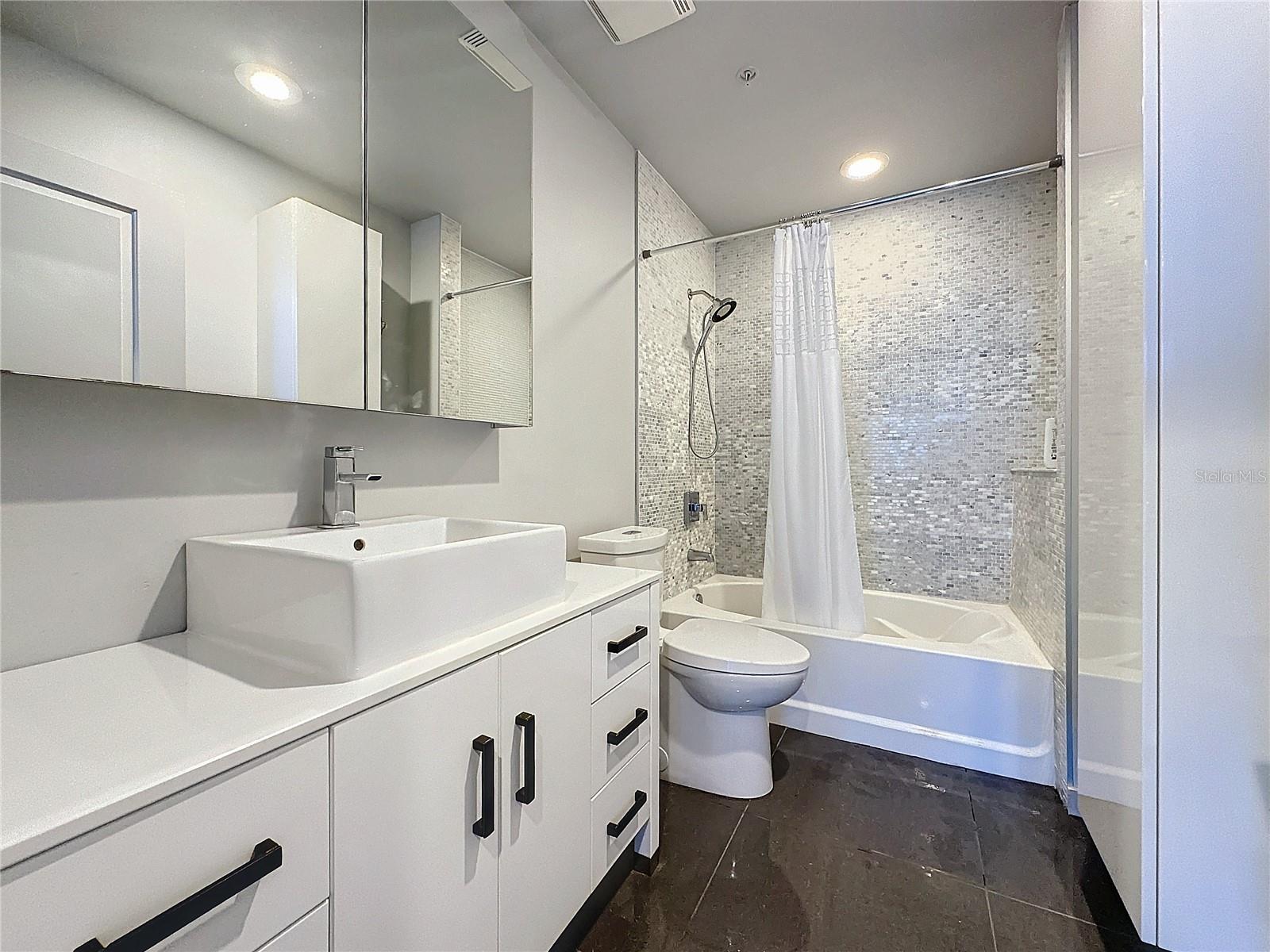 155 S COURT AVE #1610