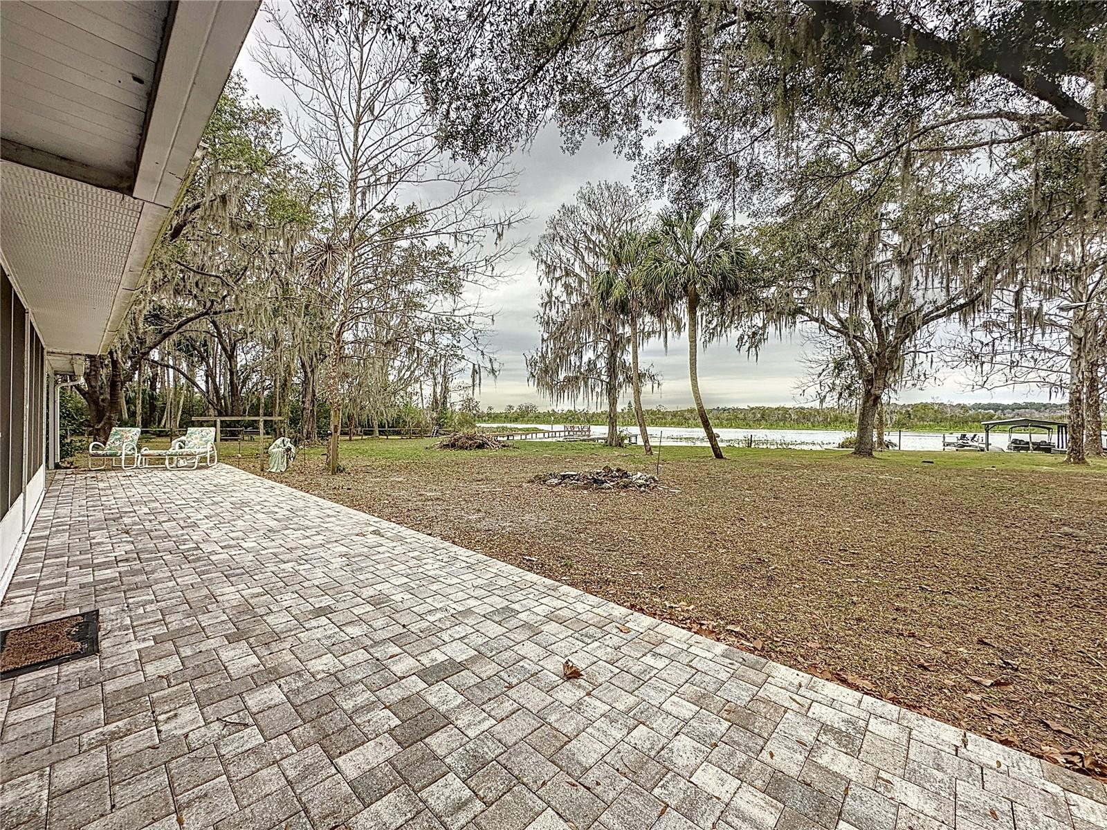 12004 N CAMPWEST DR
