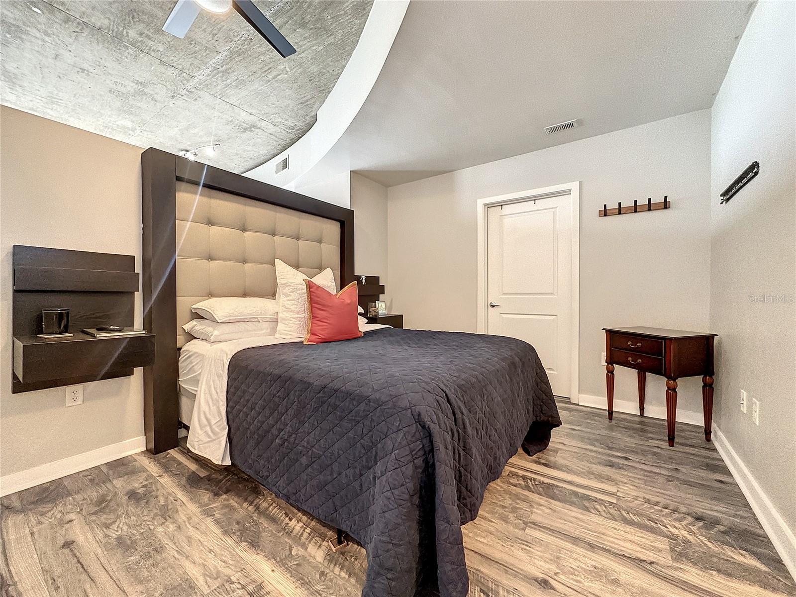155 S COURT AVE #2708