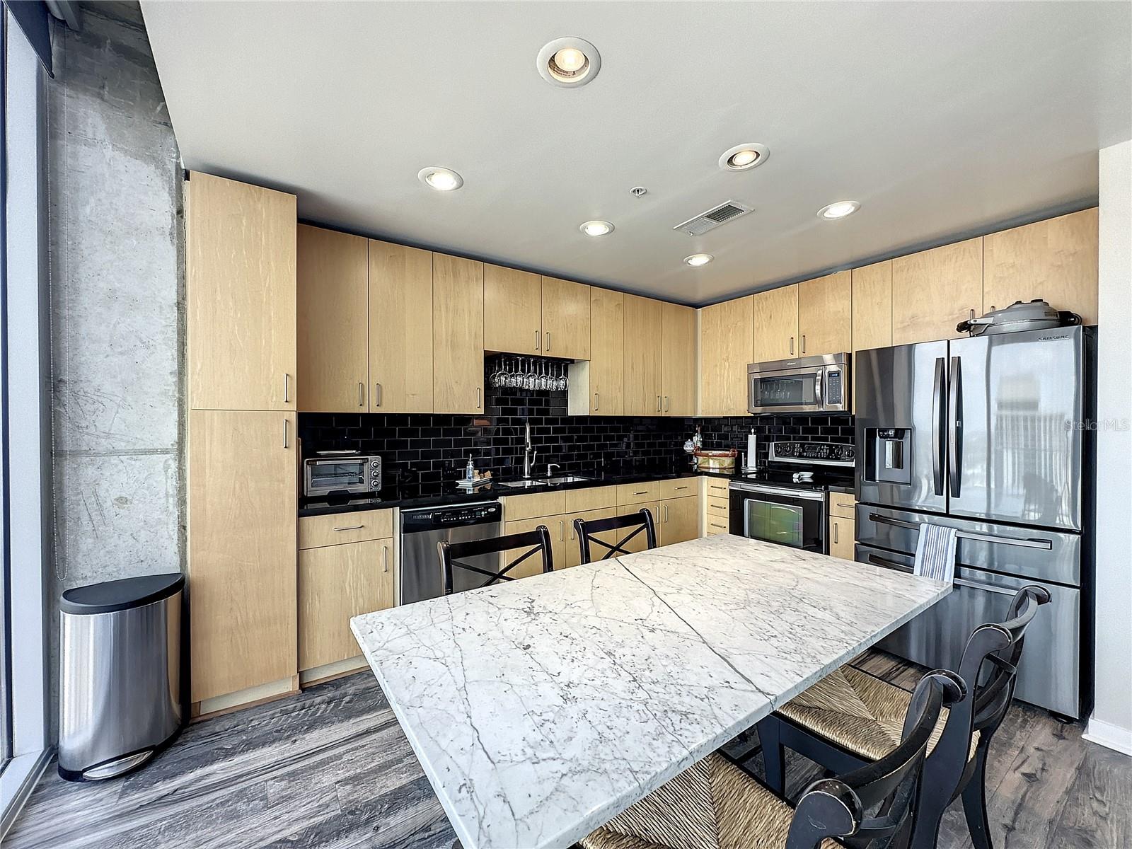 155 S COURT AVE #2708
