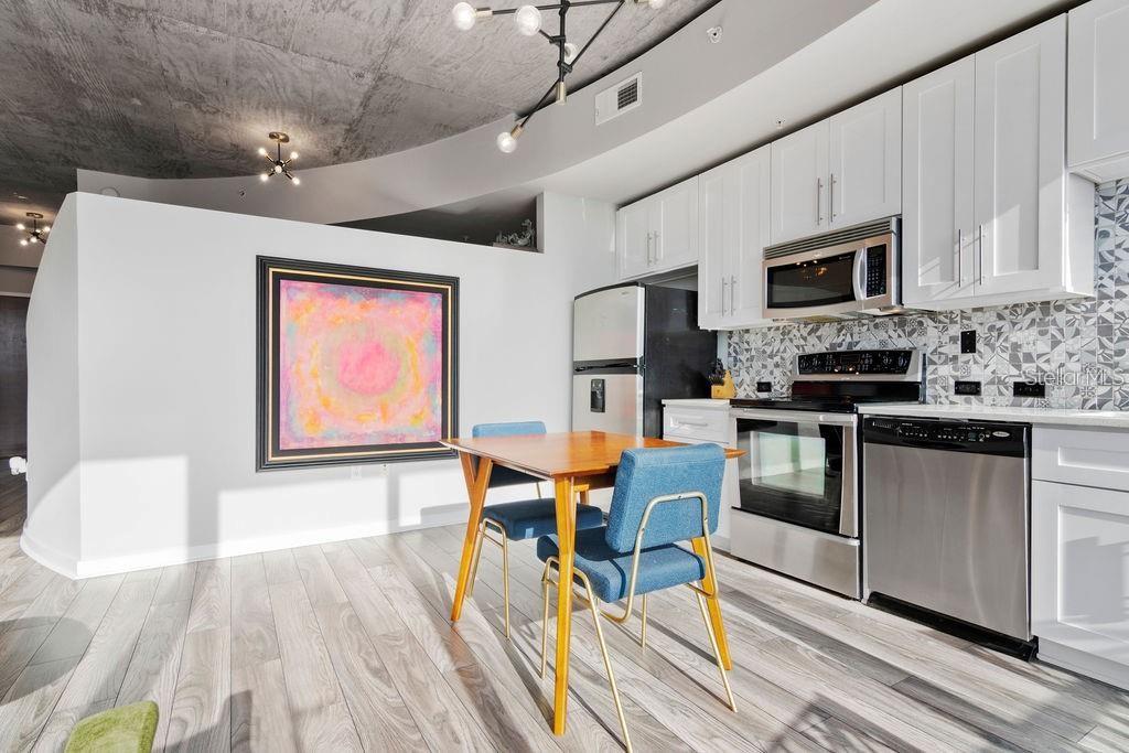 155 S COURT AVE #2406