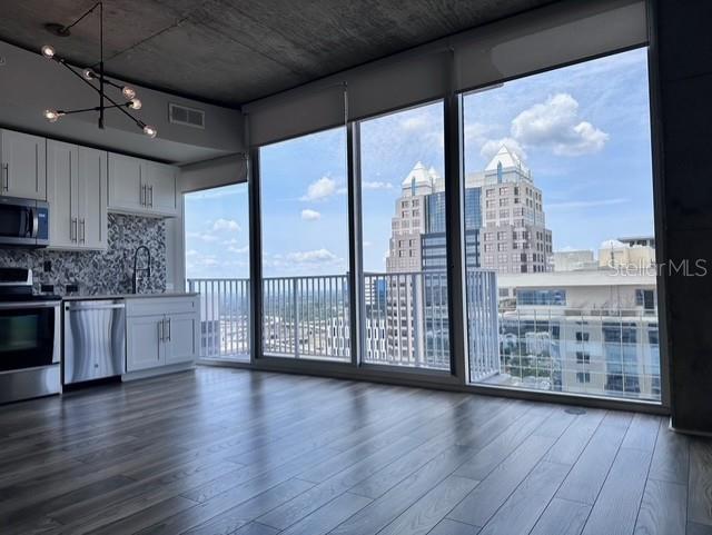 155 S COURT AVE #2406