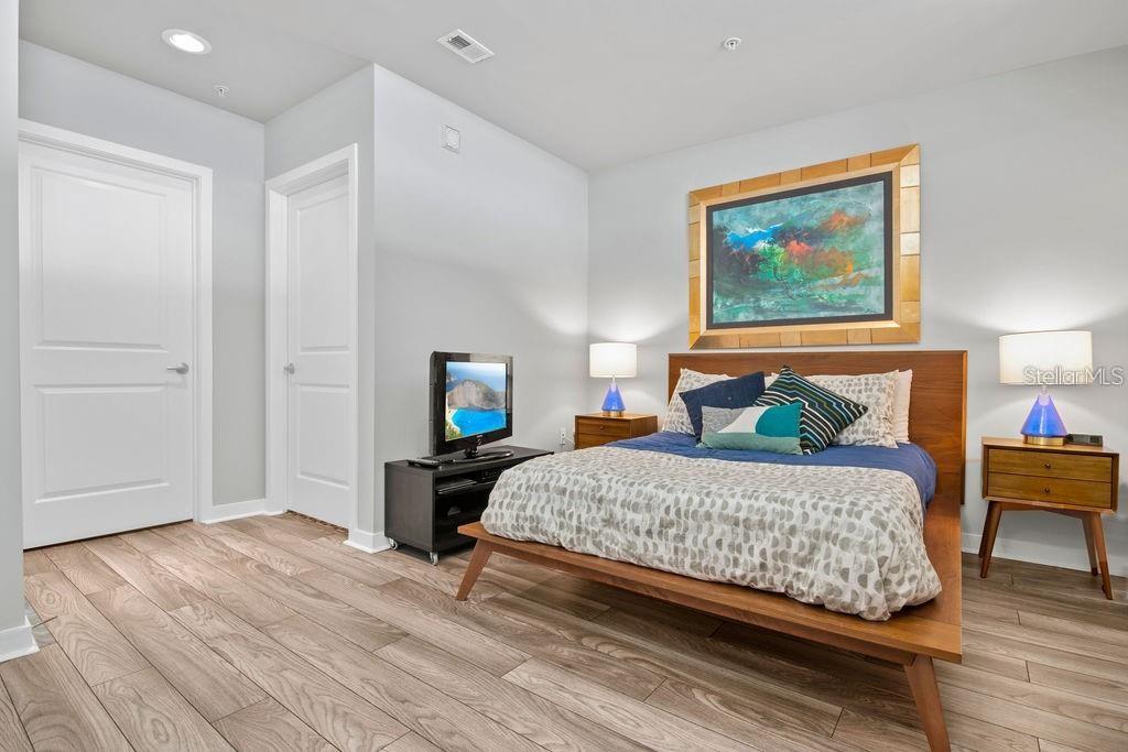 155 S COURT AVE #2406