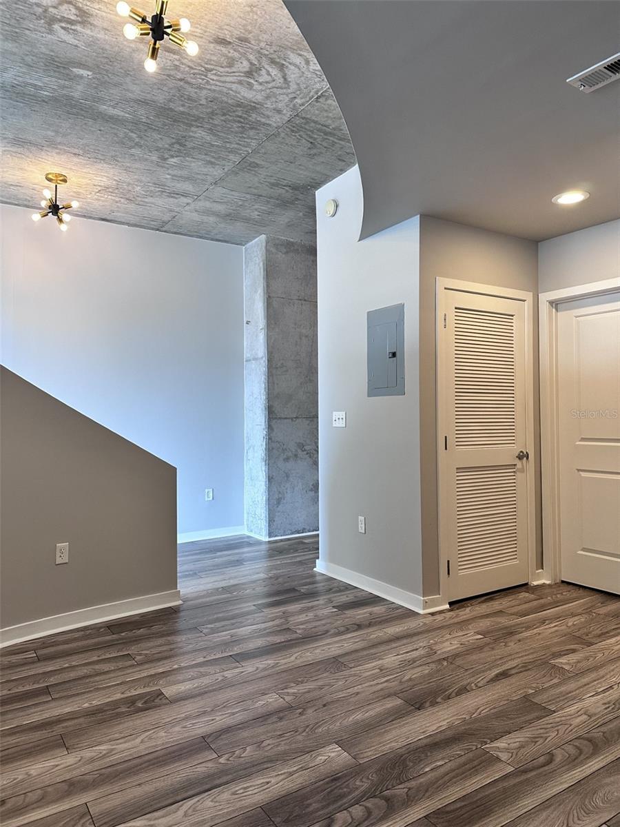 155 S COURT AVE #2406