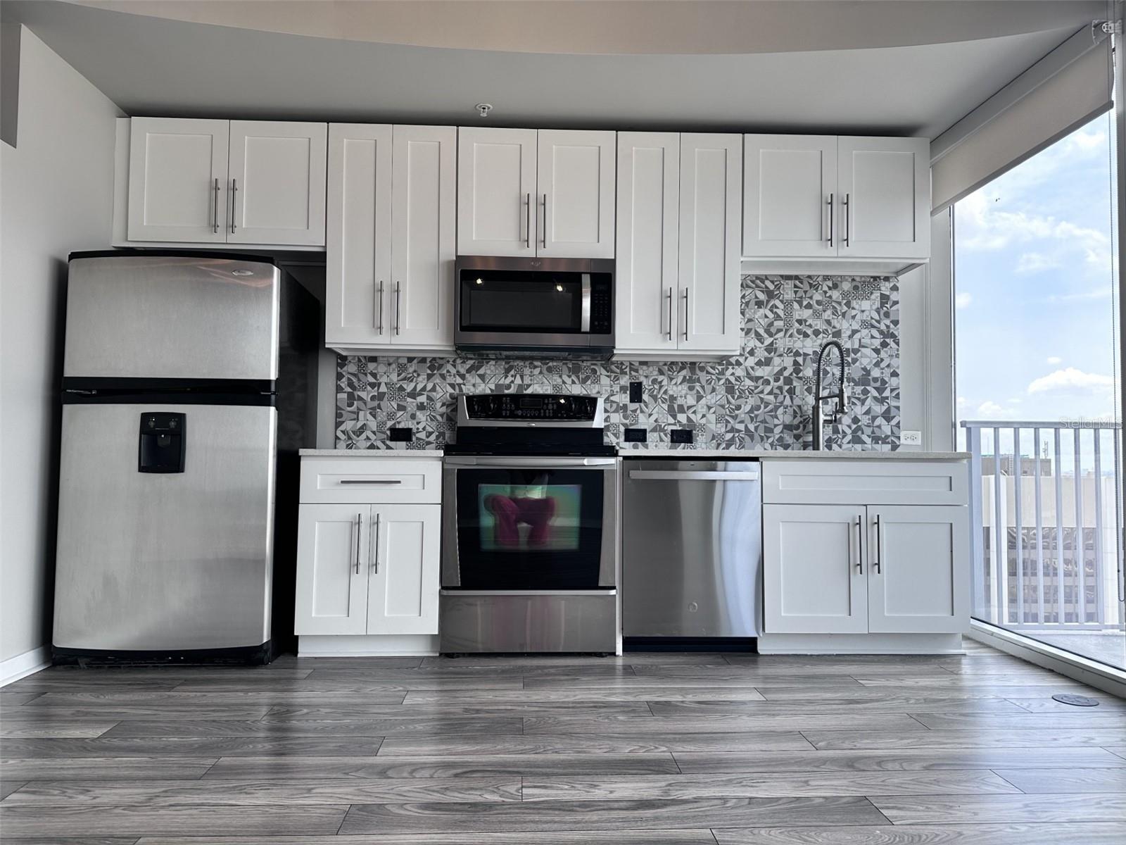 155 S COURT AVE #2406