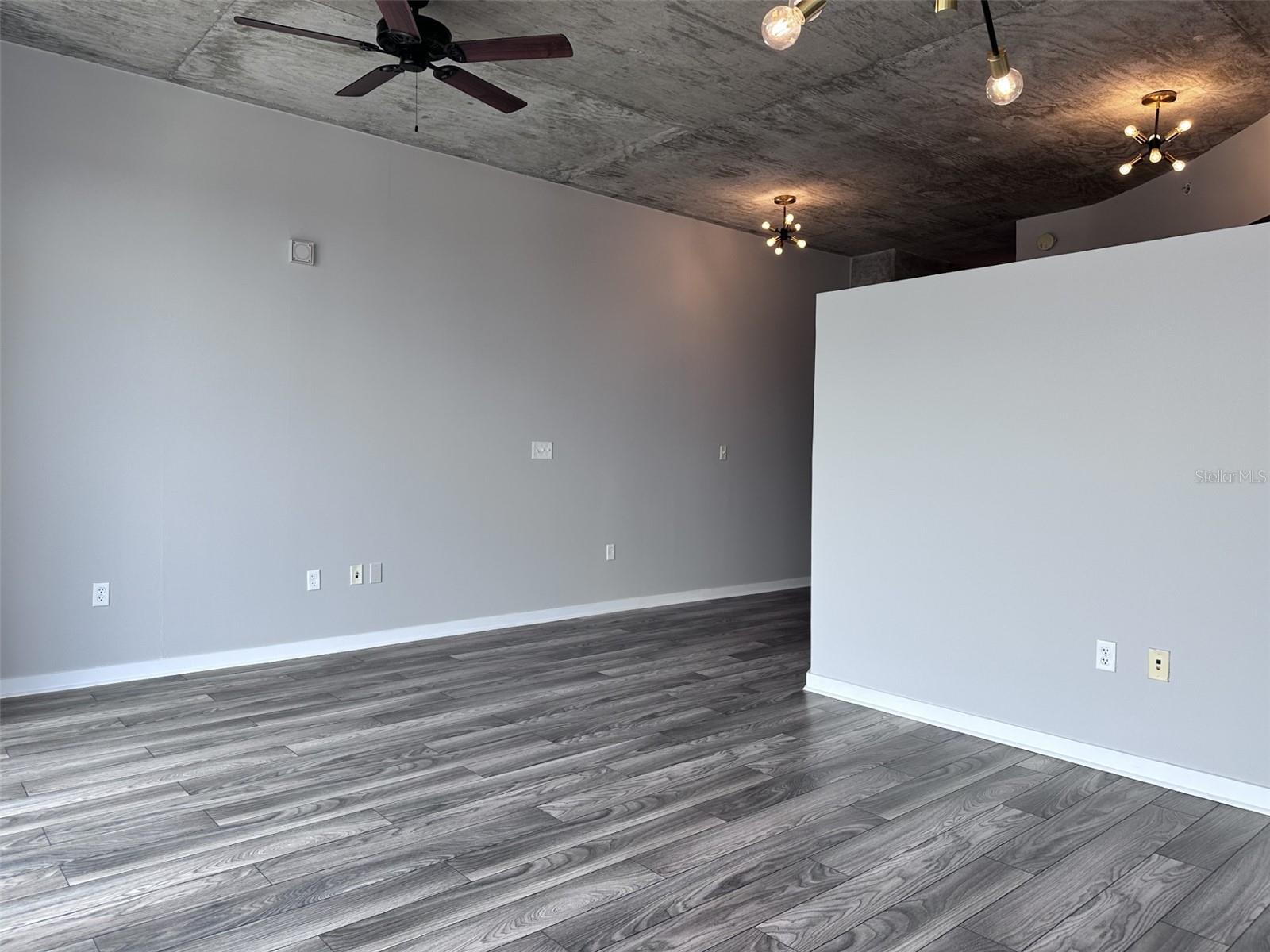 155 S COURT AVE #2406