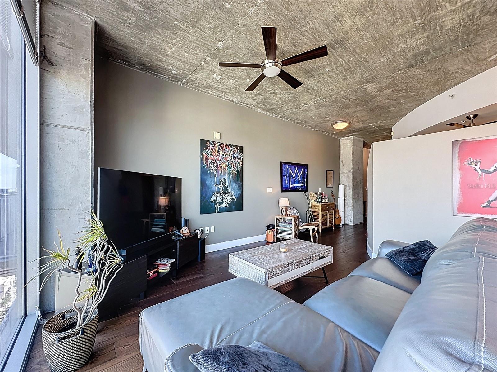 155 S COURT AVE #2806