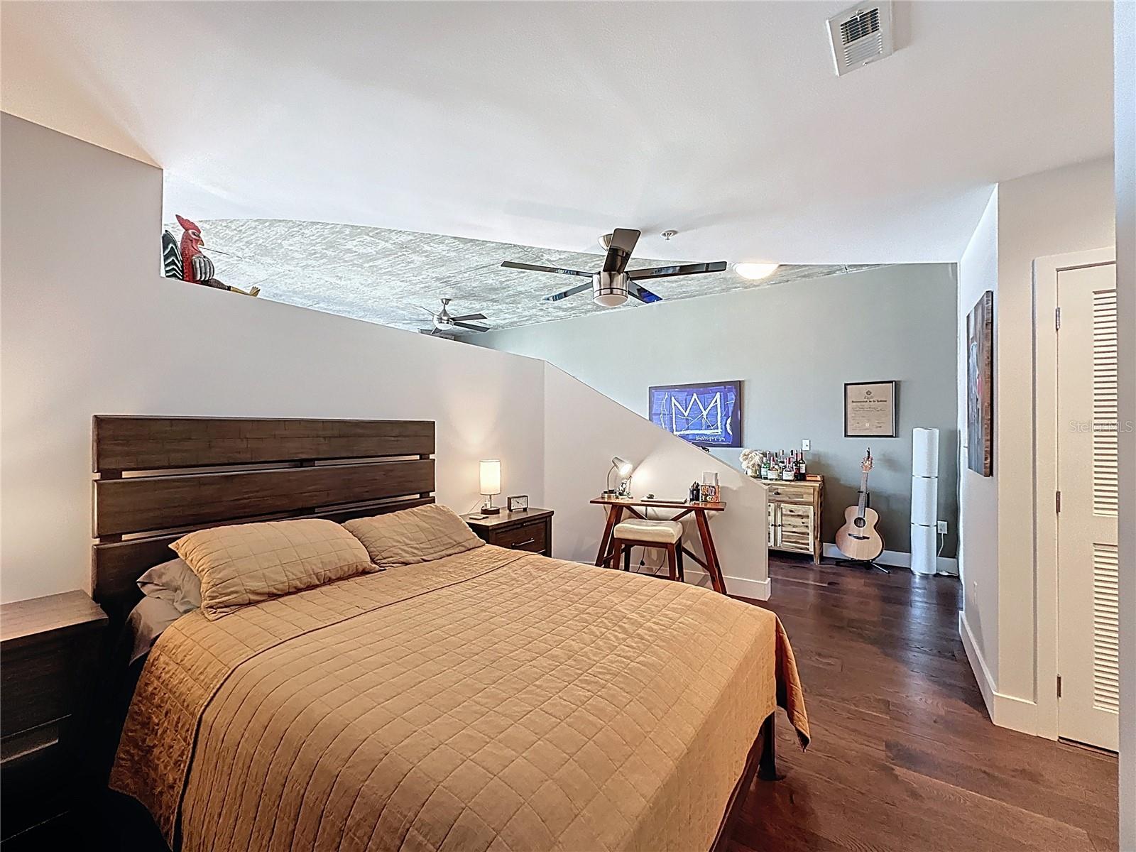 155 S COURT AVE #2806