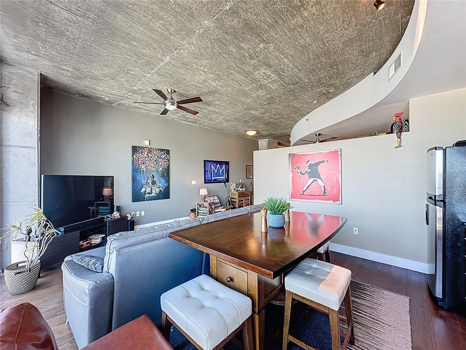 155 S COURT AVE #2806