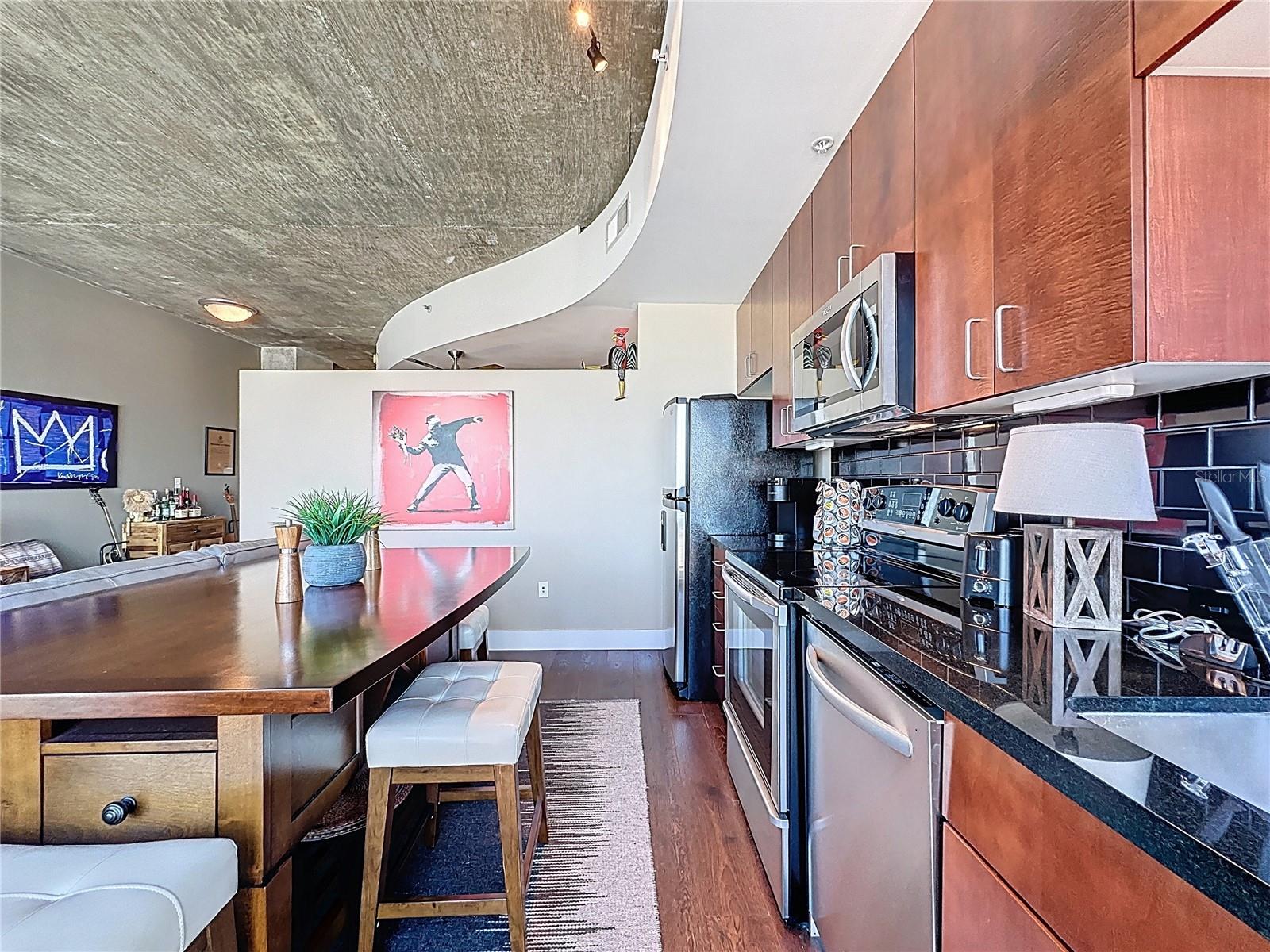 155 S COURT AVE #2806