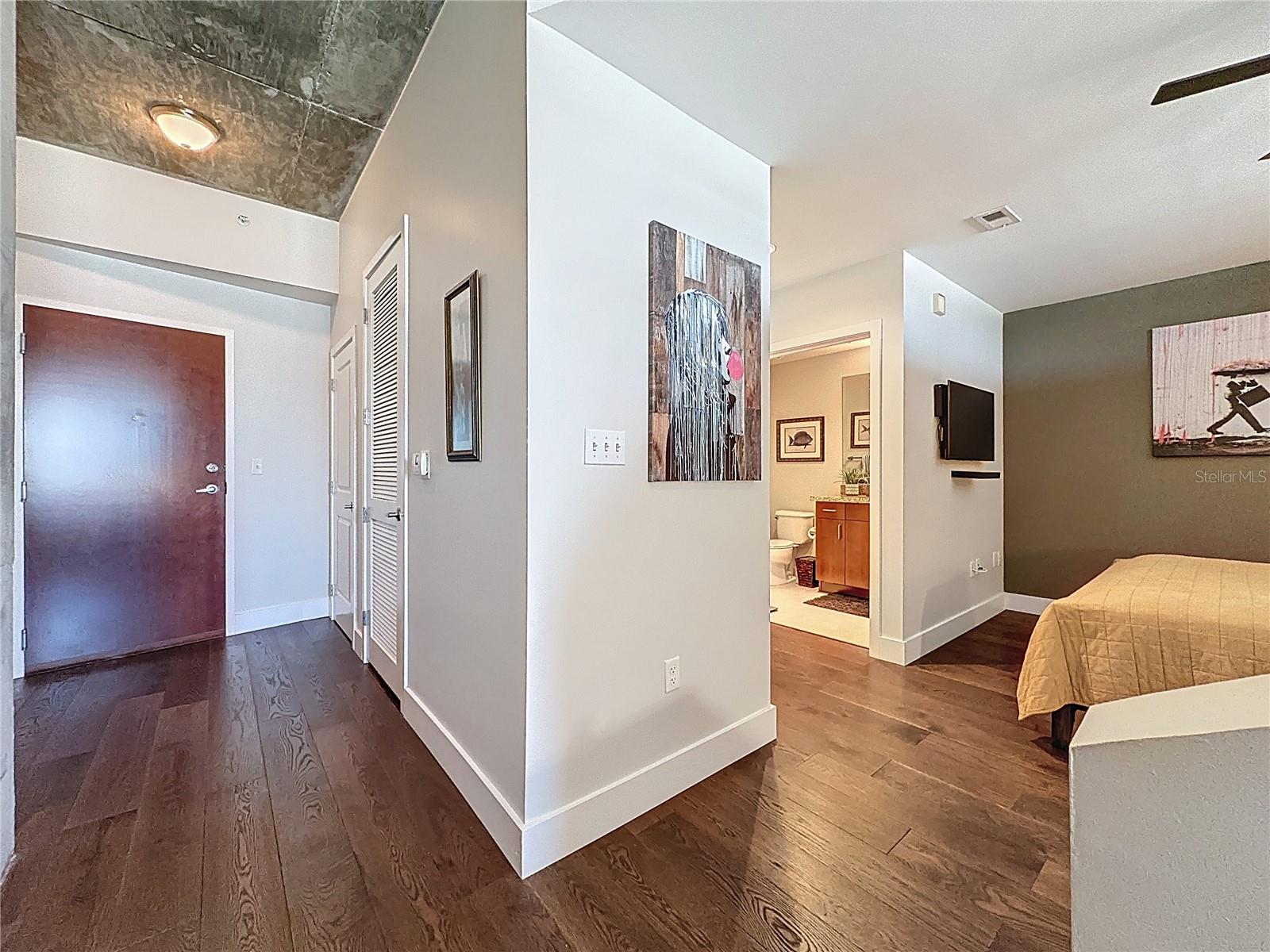 155 S COURT AVE #2806