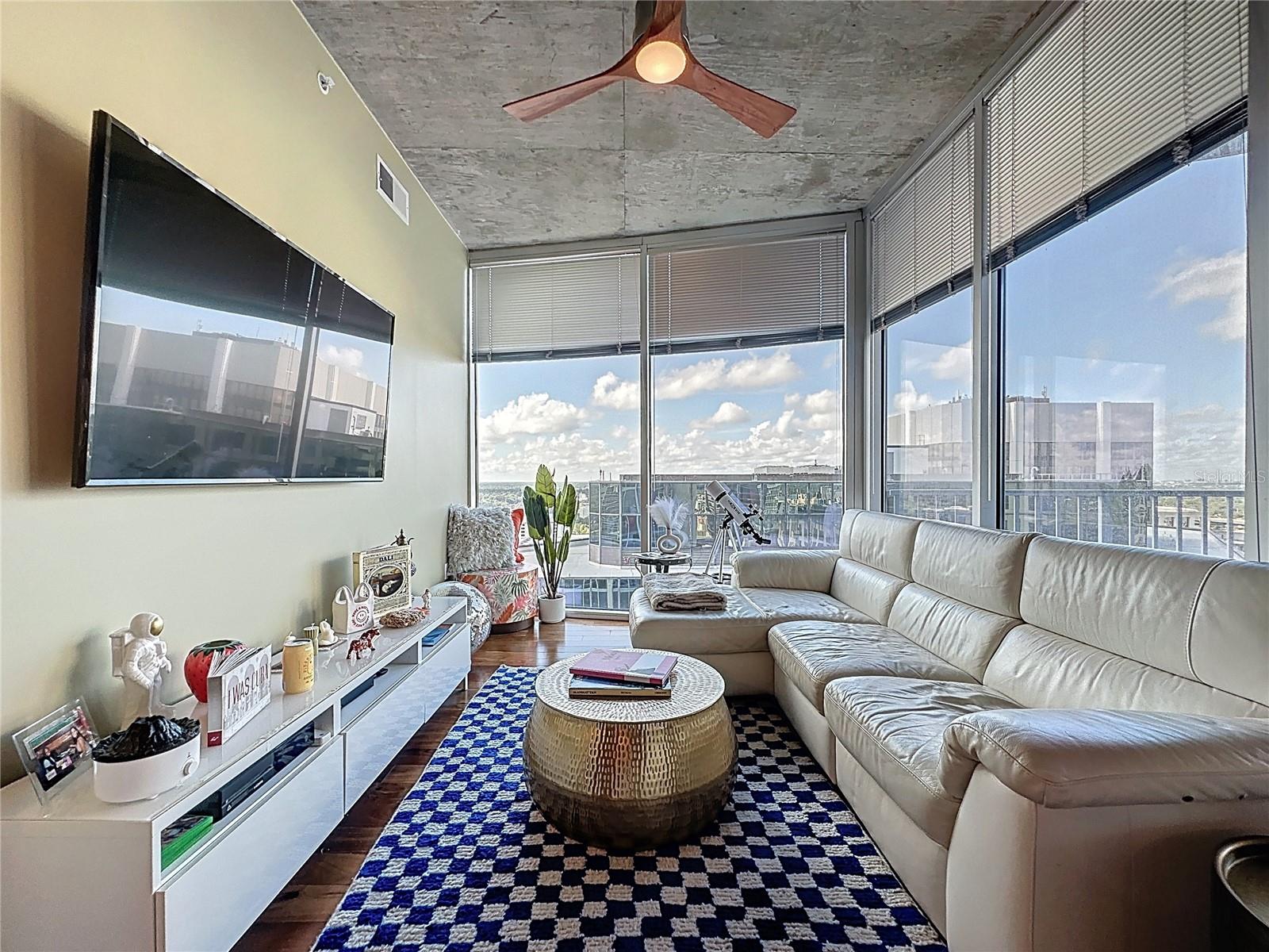 155 S COURT AVE #1902