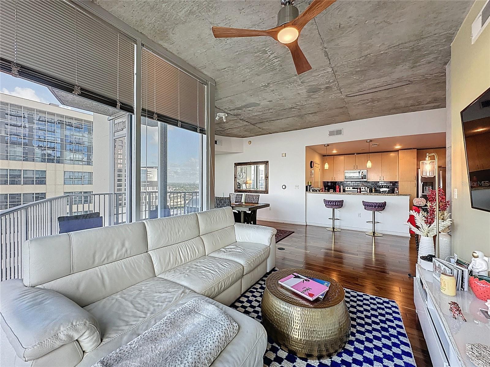 155 S COURT AVE #1902