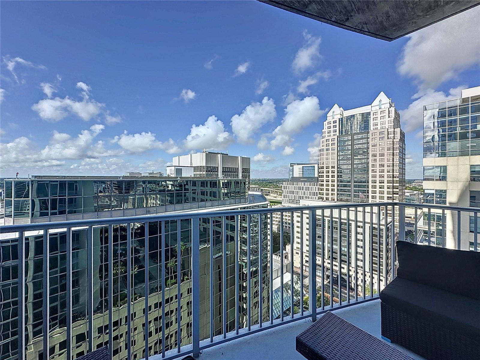 155 S COURT AVE #1902