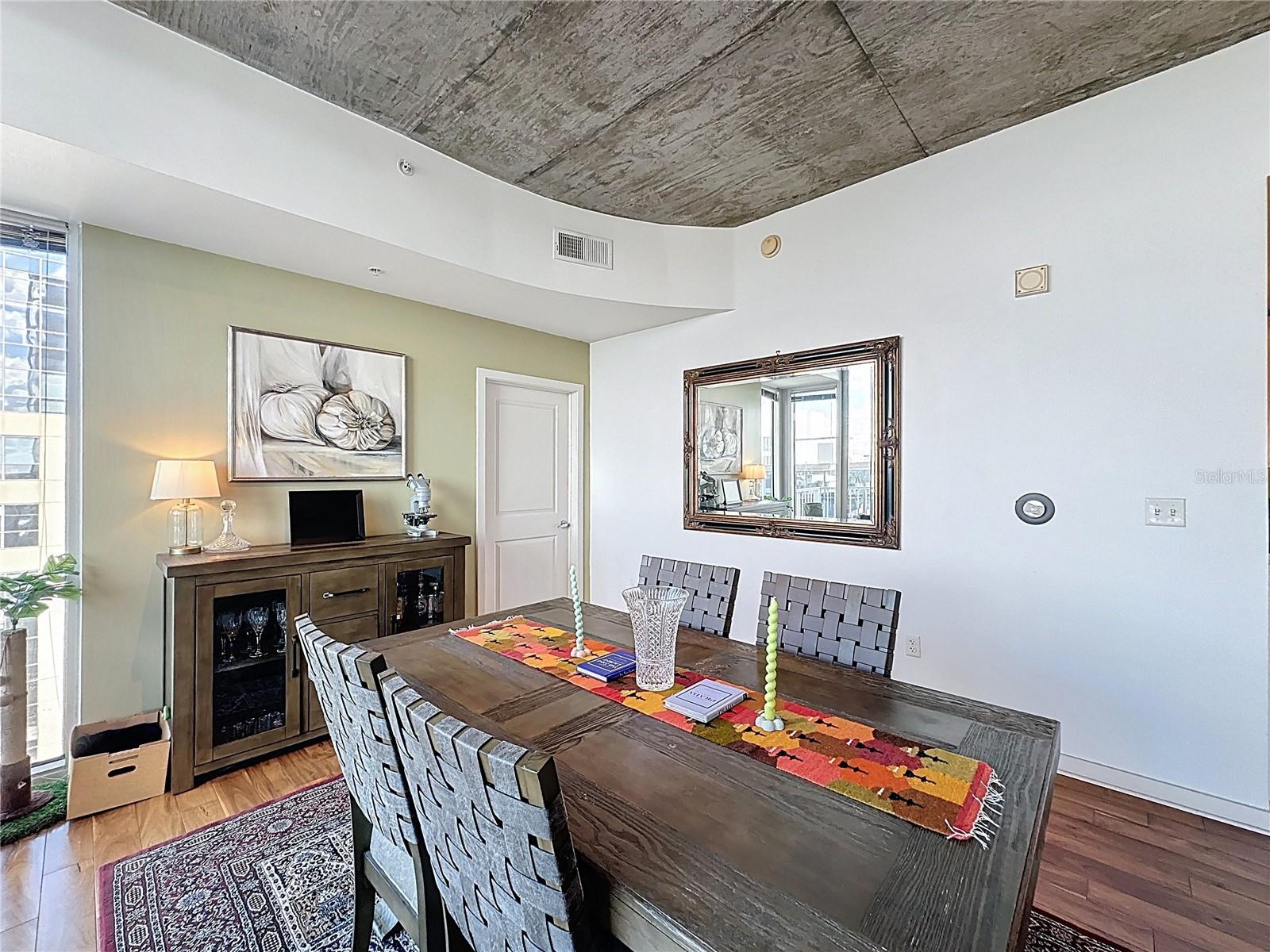 155 S COURT AVE #1902