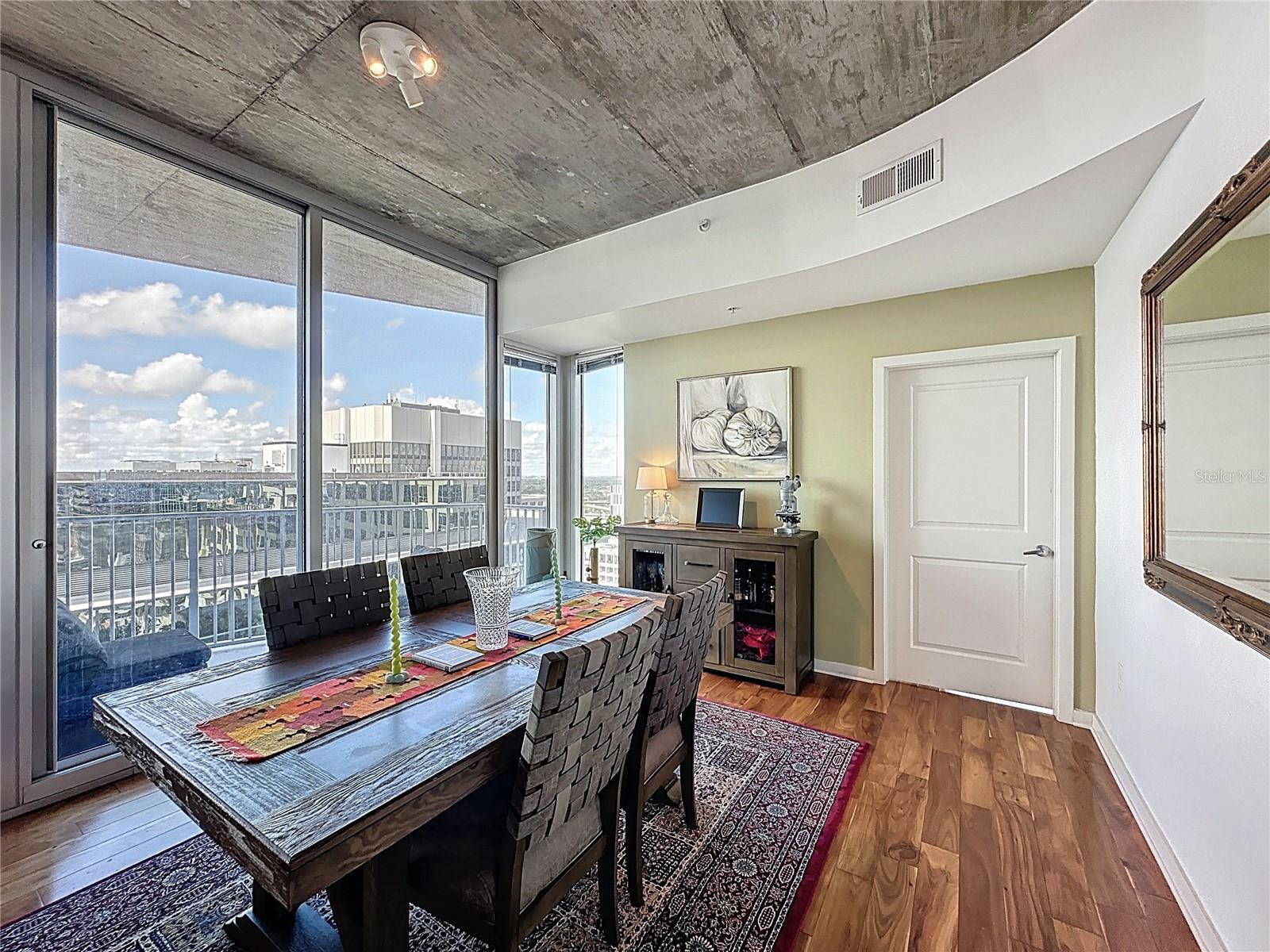 155 S COURT AVE #1902