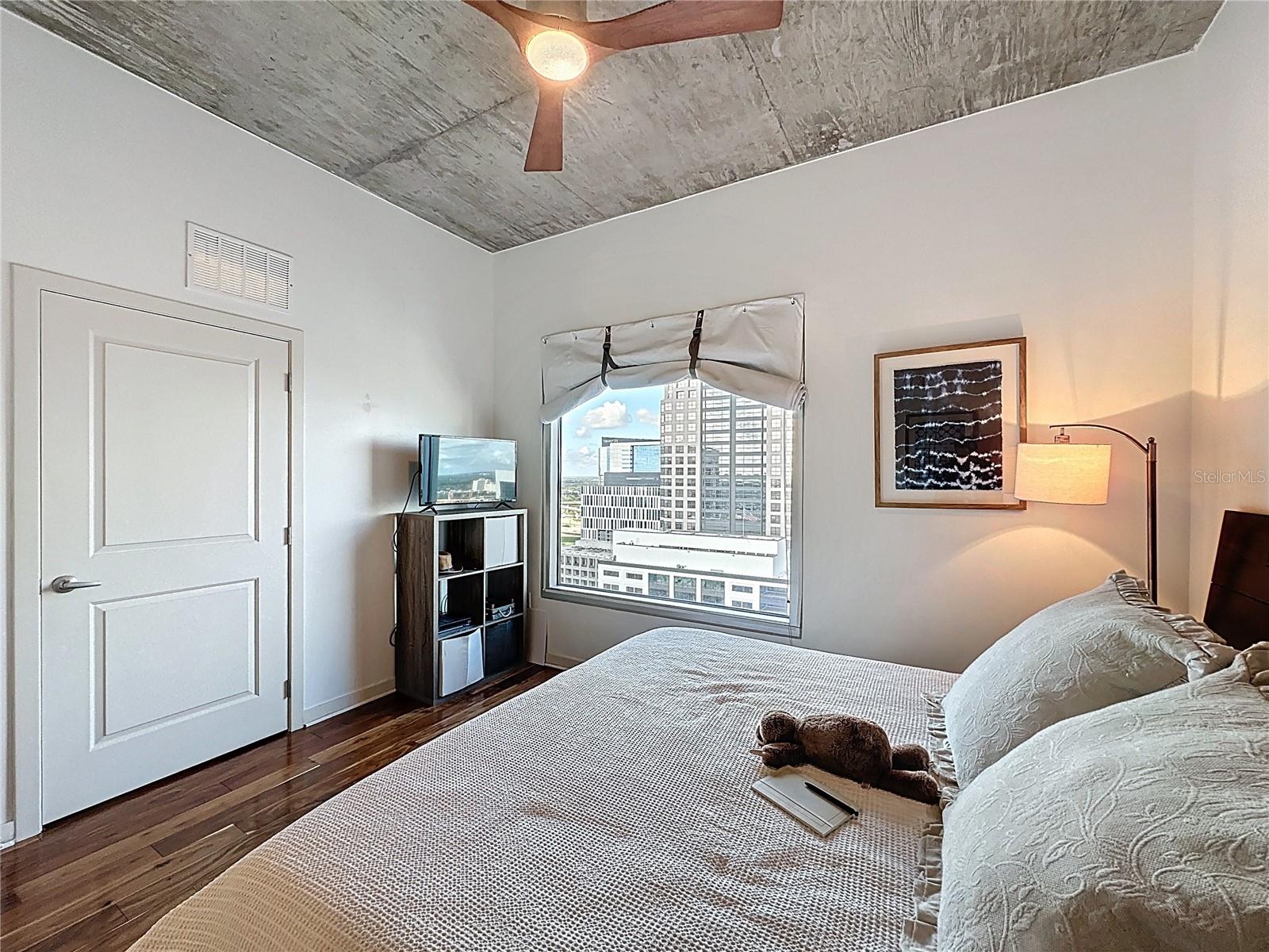 155 S COURT AVE #1902