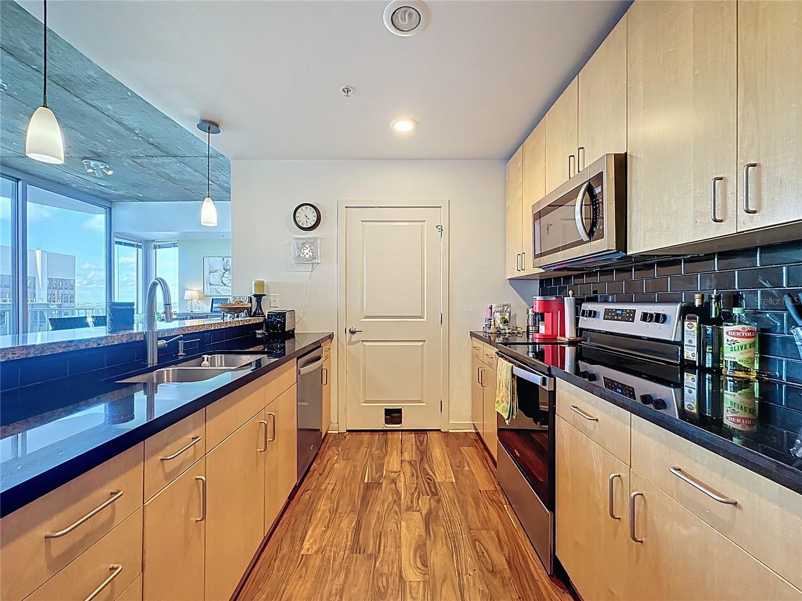 155 S COURT AVE #1902