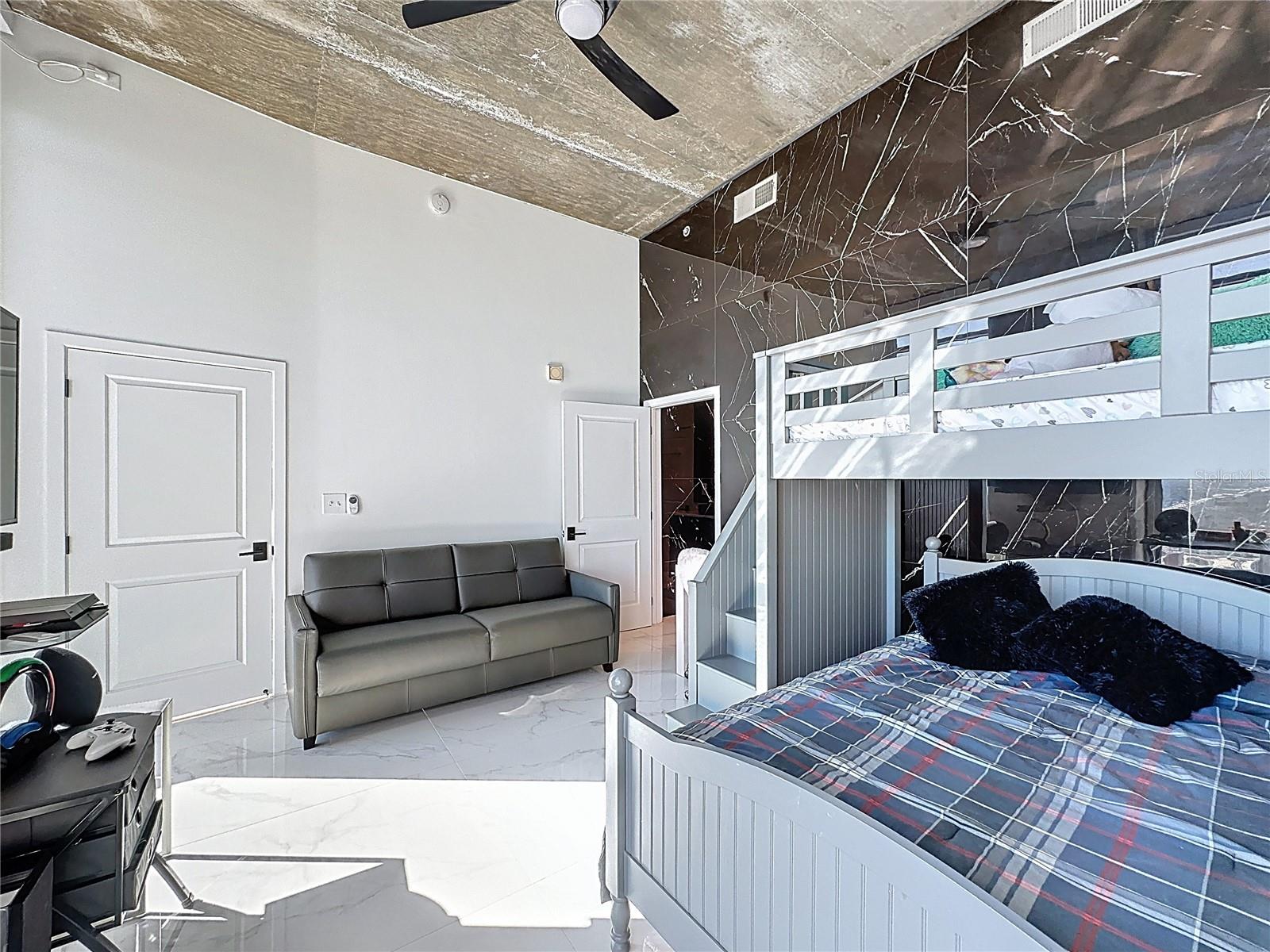 155 S COURT AVE #2905