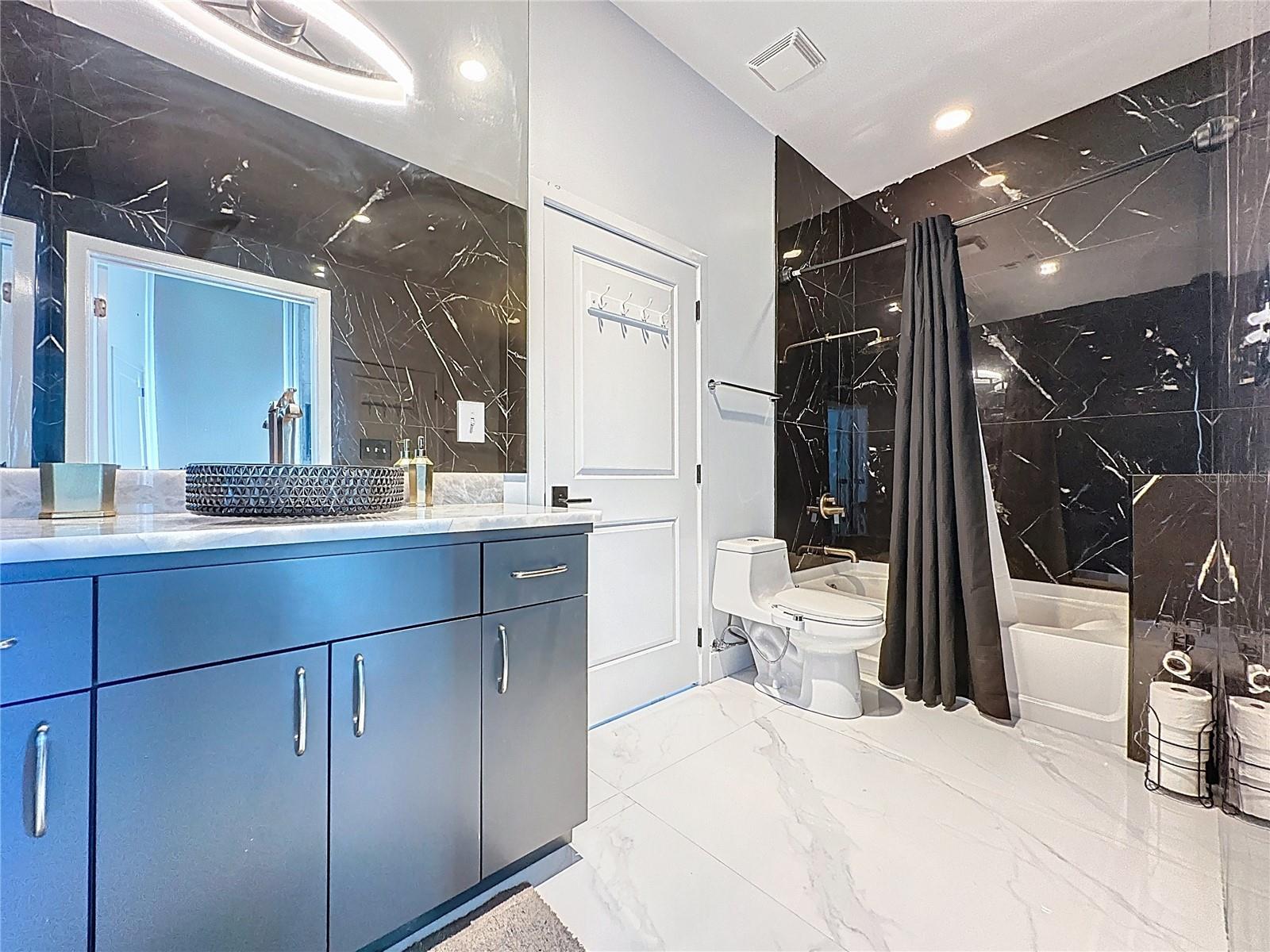 155 S COURT AVE #2905