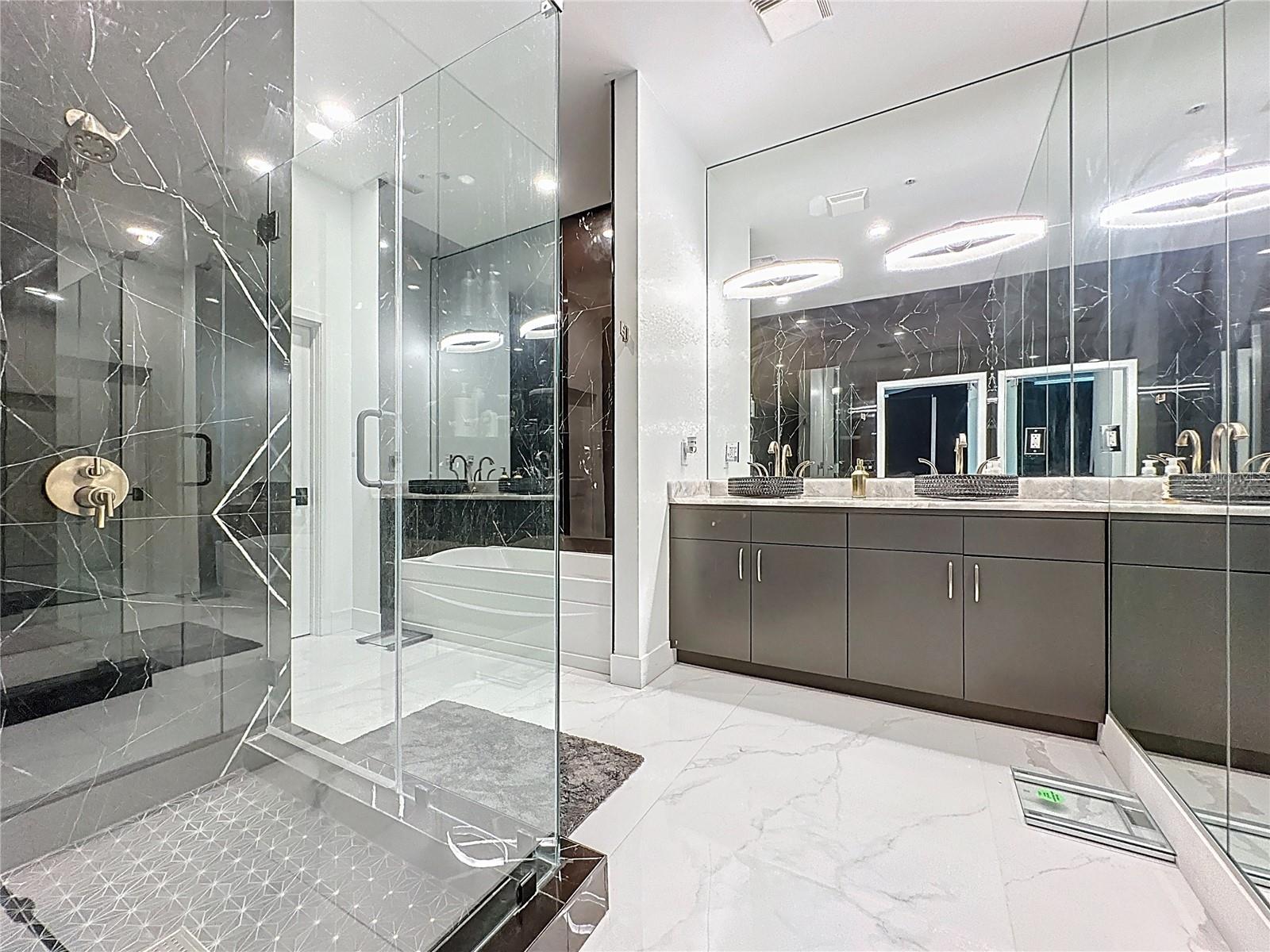 155 S COURT AVE #2905