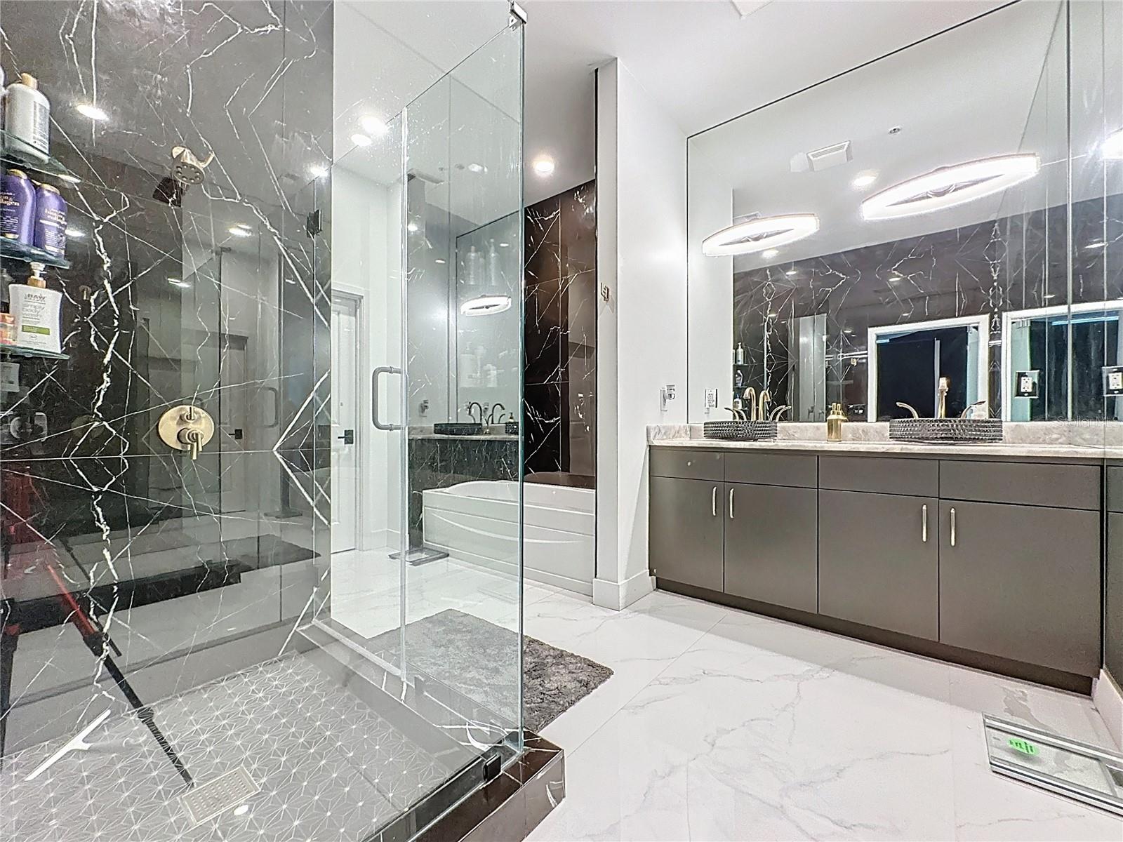 155 S COURT AVE #2905