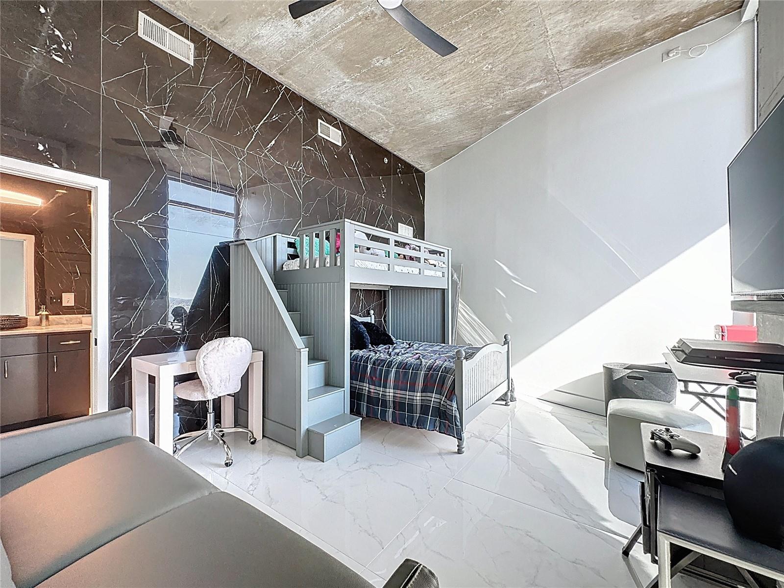 155 S COURT AVE #2905