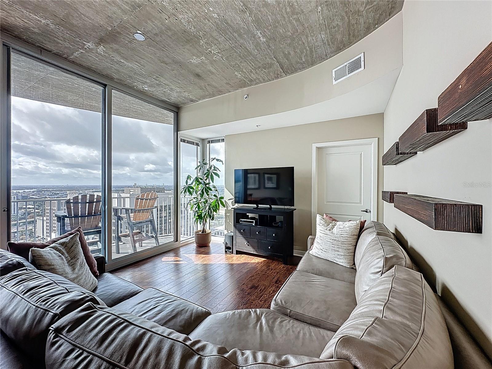 155 S COURT AVE #2502