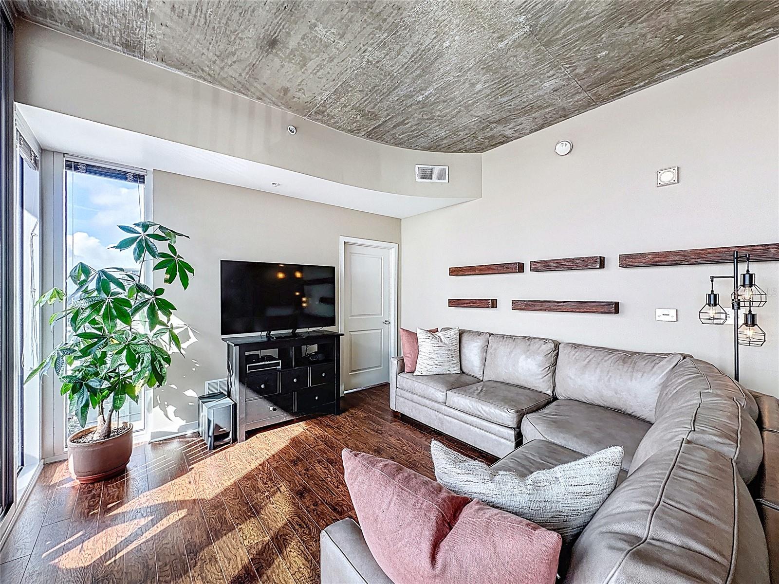 155 S COURT AVE #2502