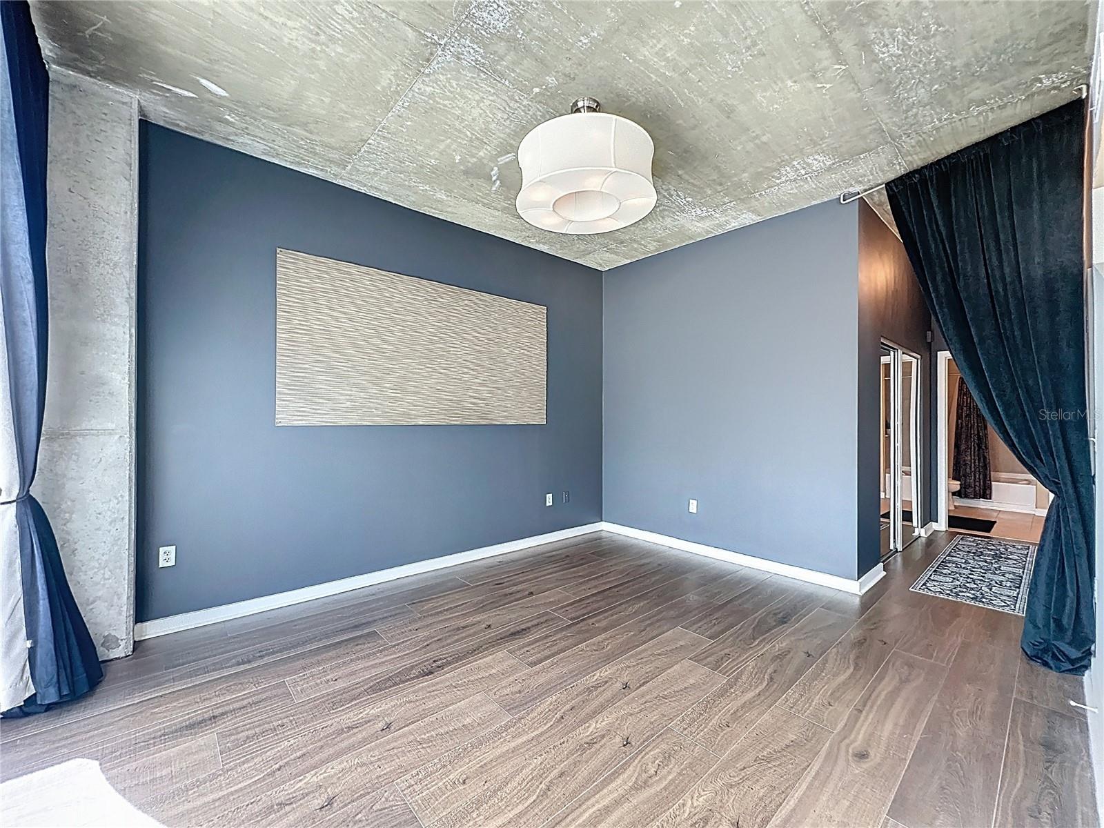 155 S COURT AVE #1013