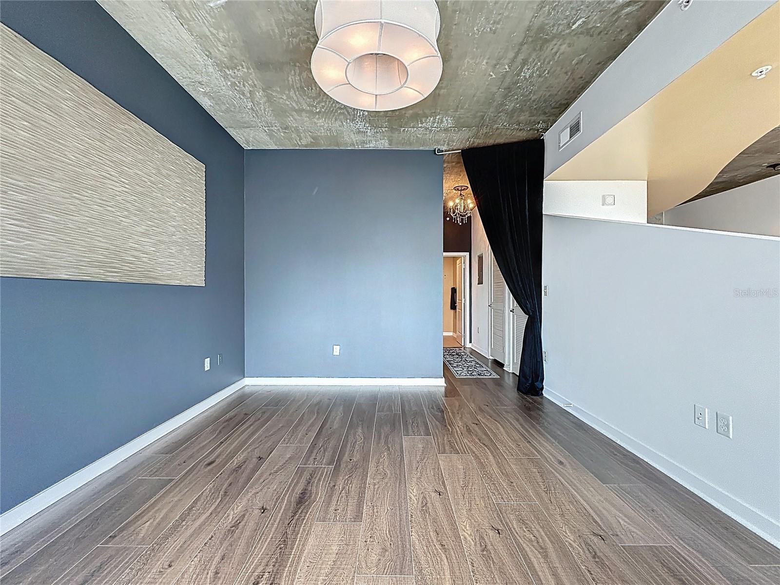 155 S COURT AVE #1013