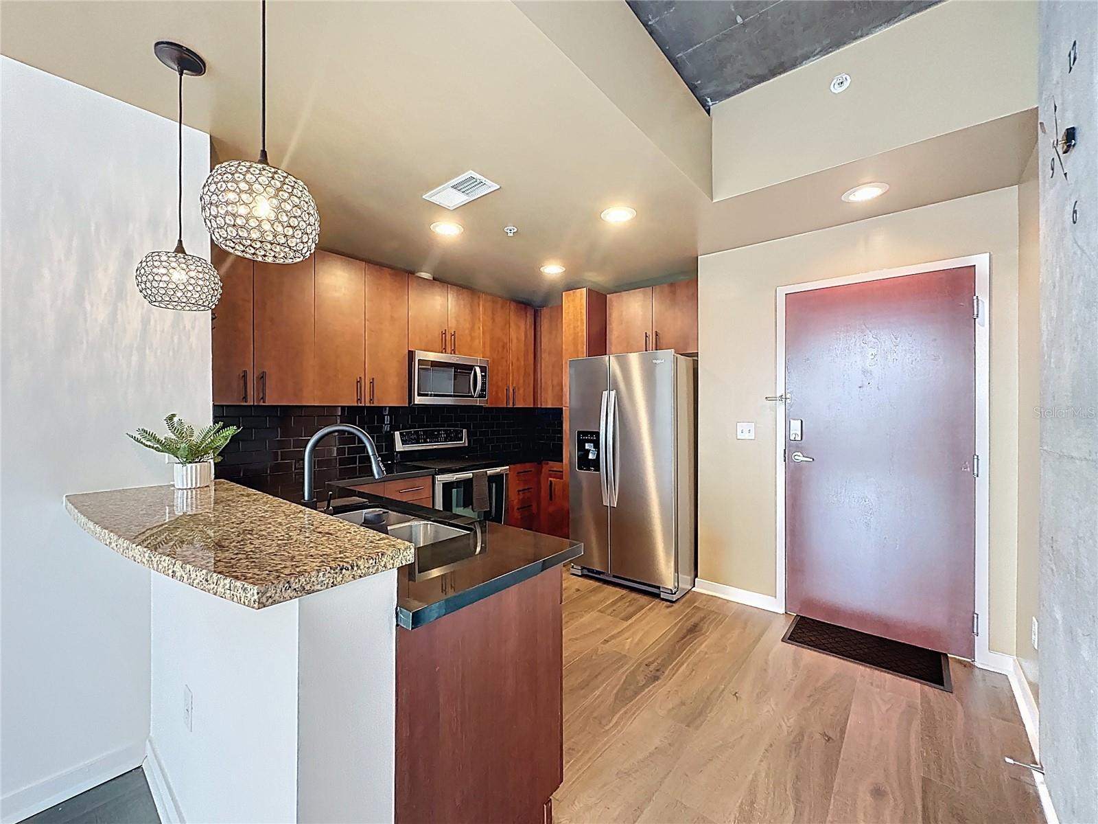 155 S COURT AVE #1013