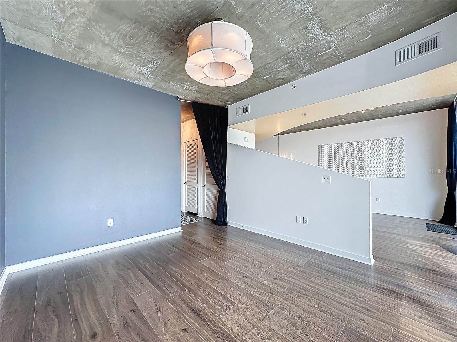 155 S COURT AVE #1013